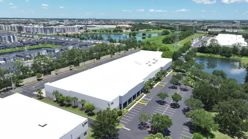 7414 Kingspointe Pkwy, Orlando, FL 32819, 3-800