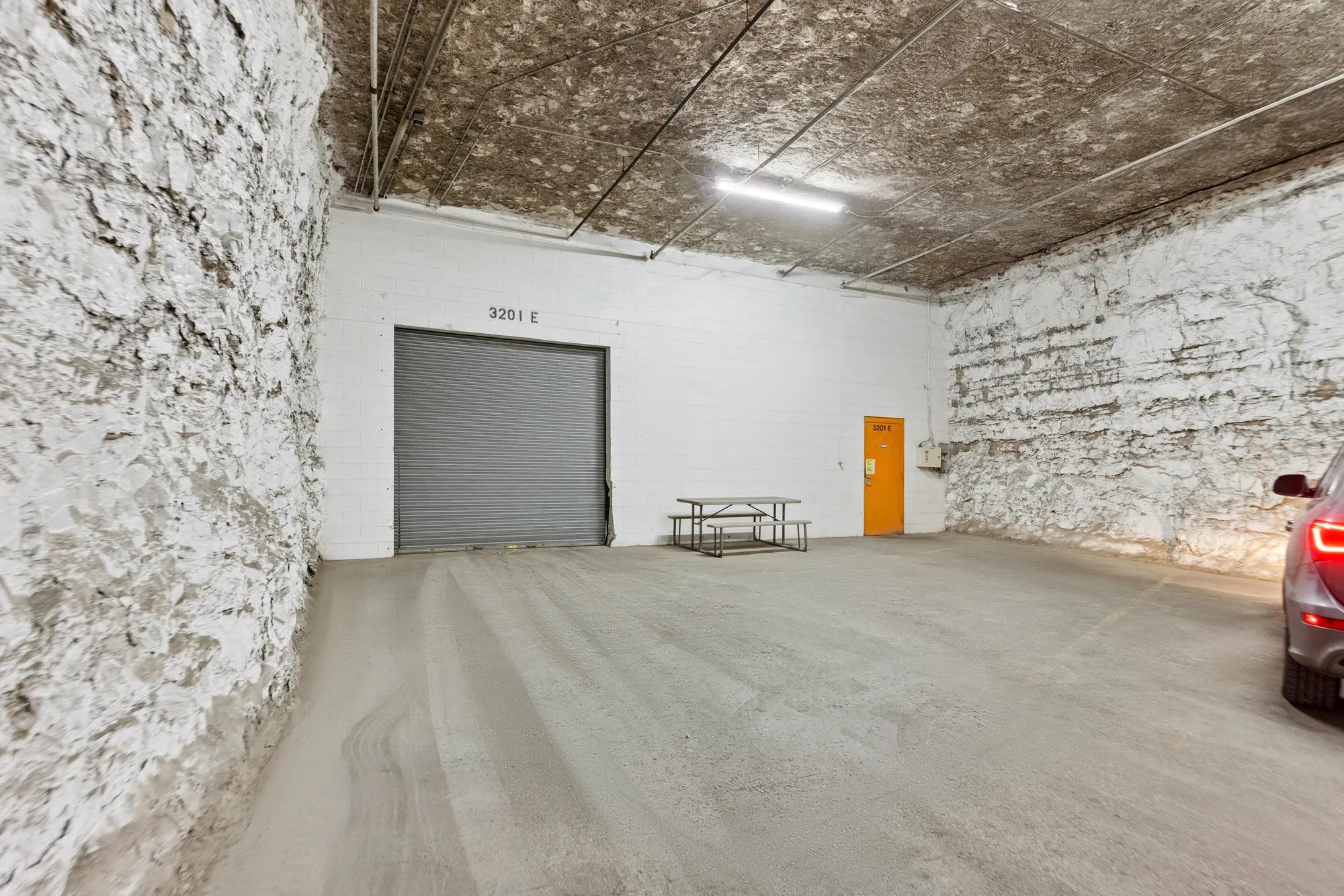 Details of Independence, MO 64056 - Industrial Property For Lease