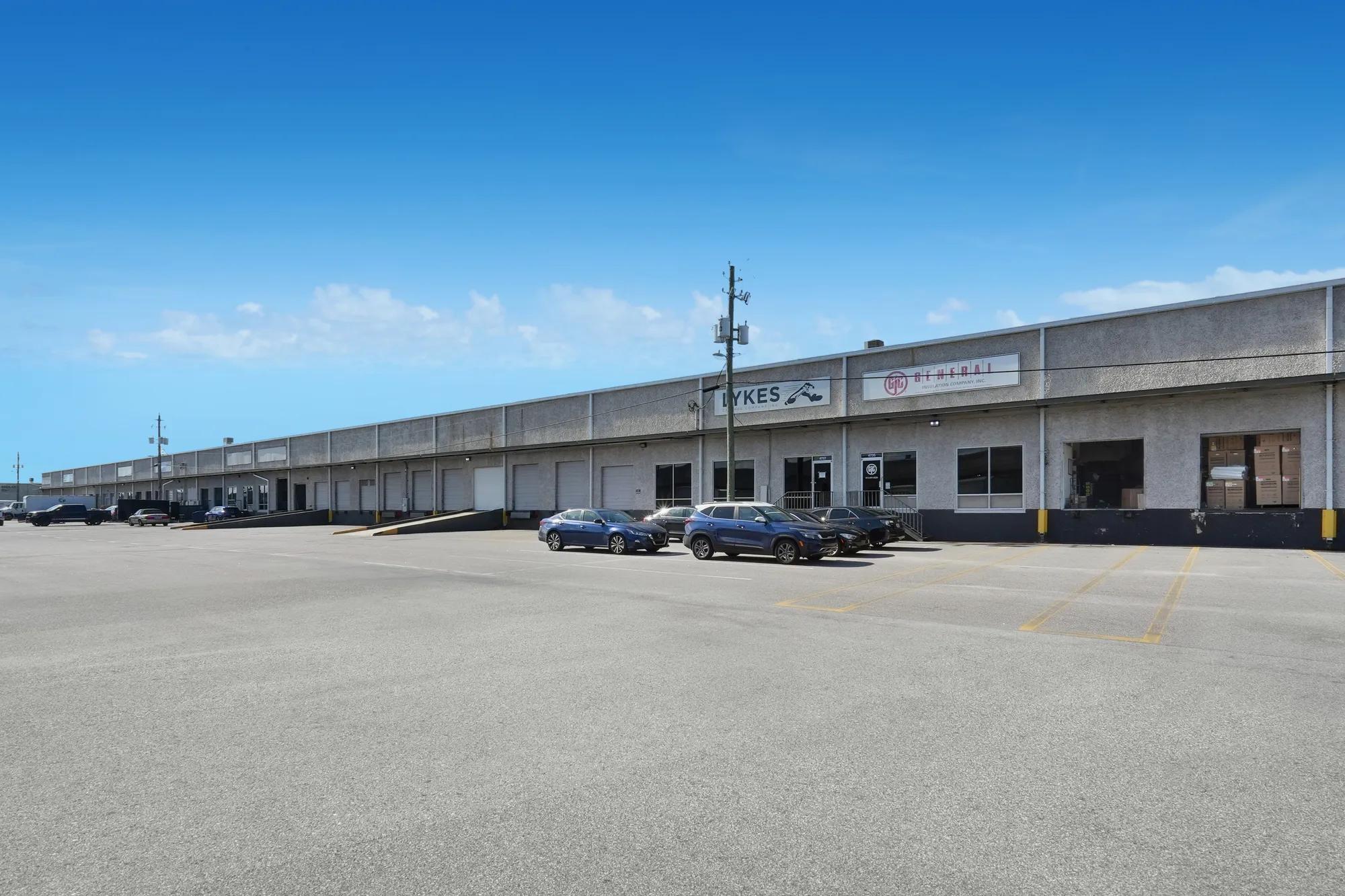 4701-4971 Distribution Drive, Tampa, FL 33605, 2-4735B