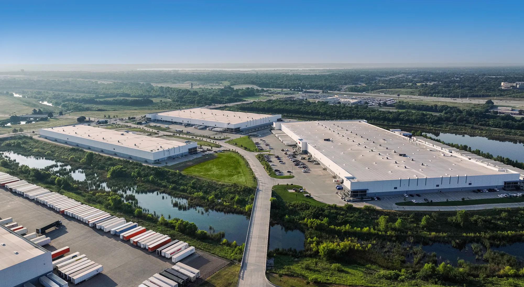Dallas-Fort Worth Infill Industrial Real Estate: The Warehouse User's Guide 
