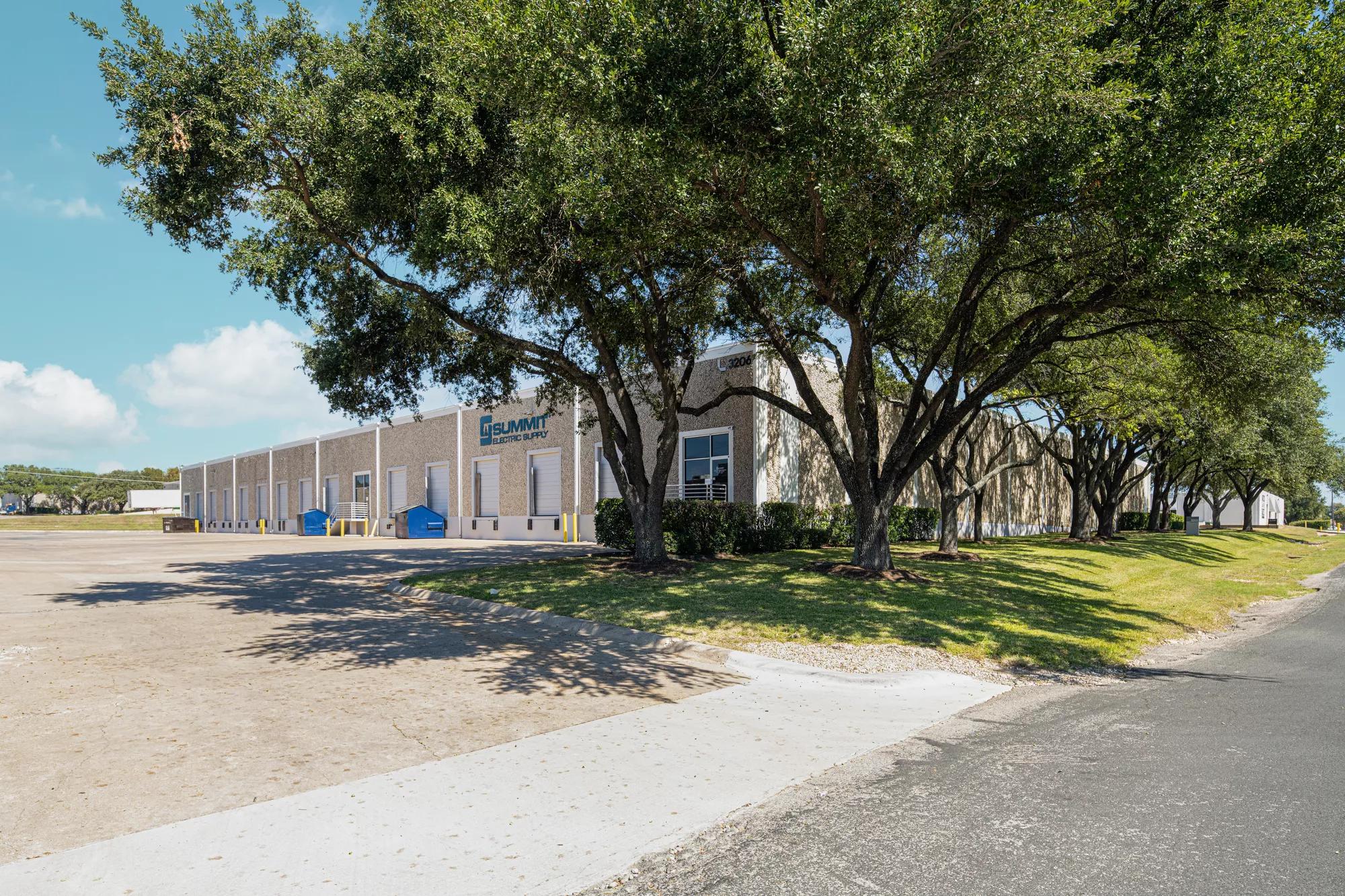 Details of Austin, TX 78758 - Industrial Property For Lease