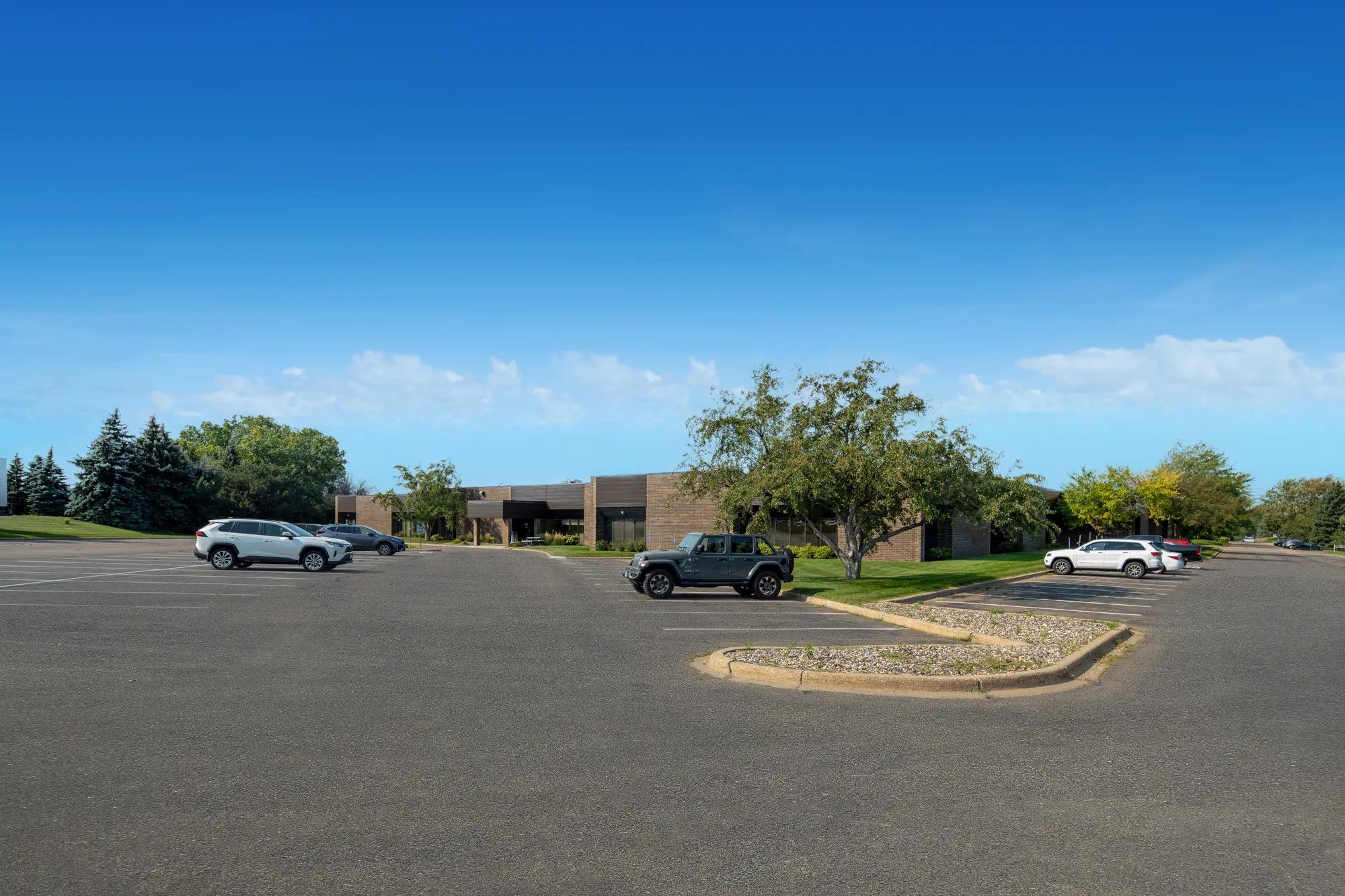 Details of 1270 Eagan Industrial Road, Saint Paul, MN 55121 - Industrial Property For Lease