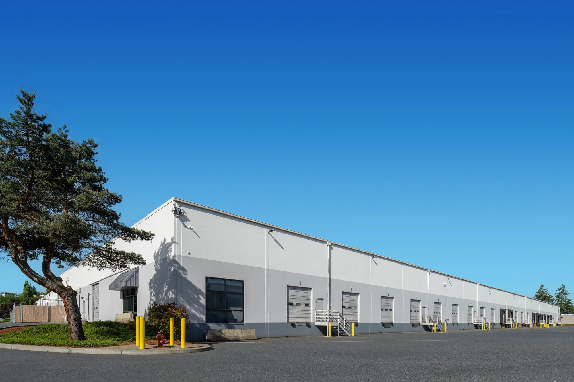 2401 NE Argyle Street, Portland, OR 97211, 00310