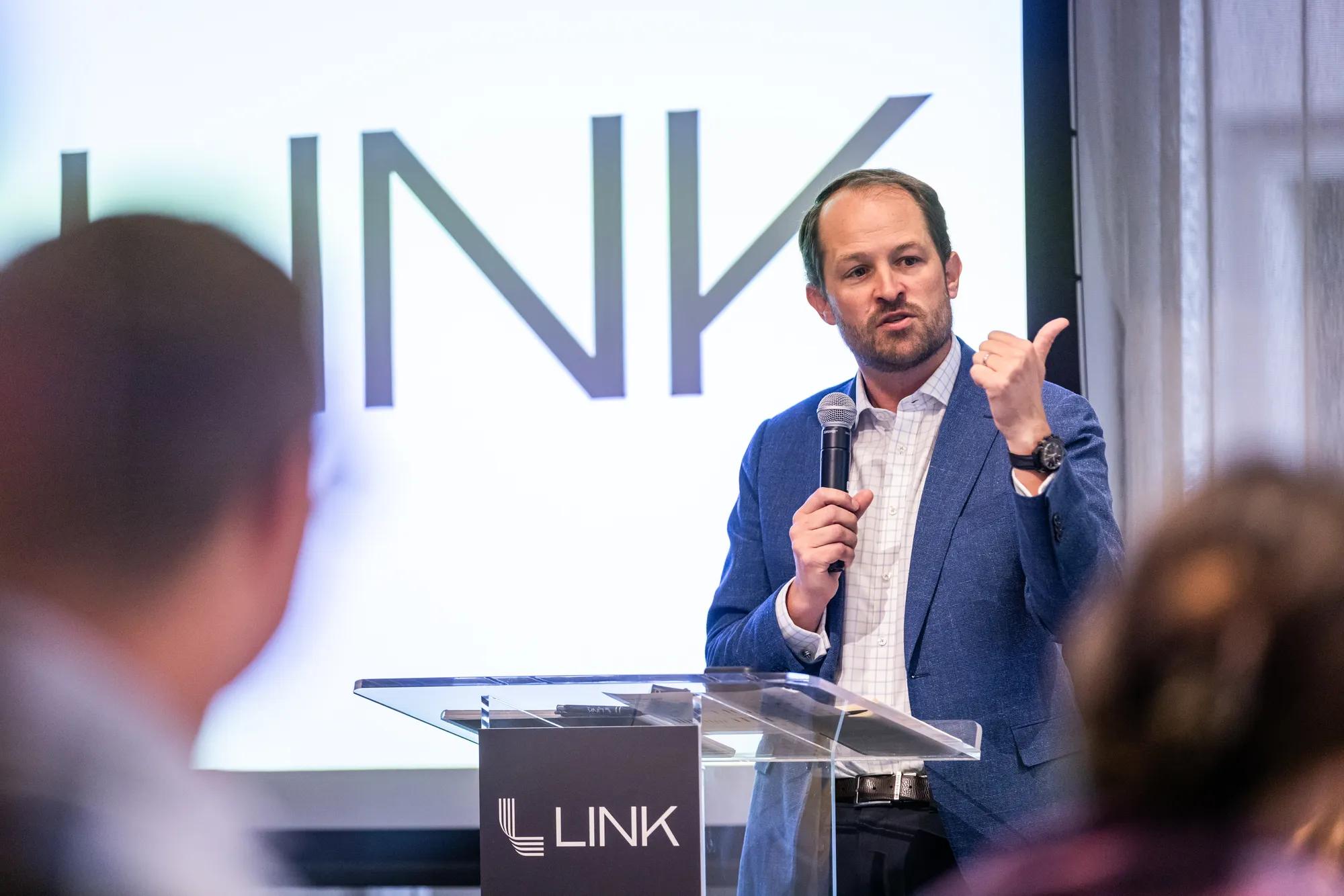 The New York Times Features Link Logistics CEO on AI-Powered Decision-Making 