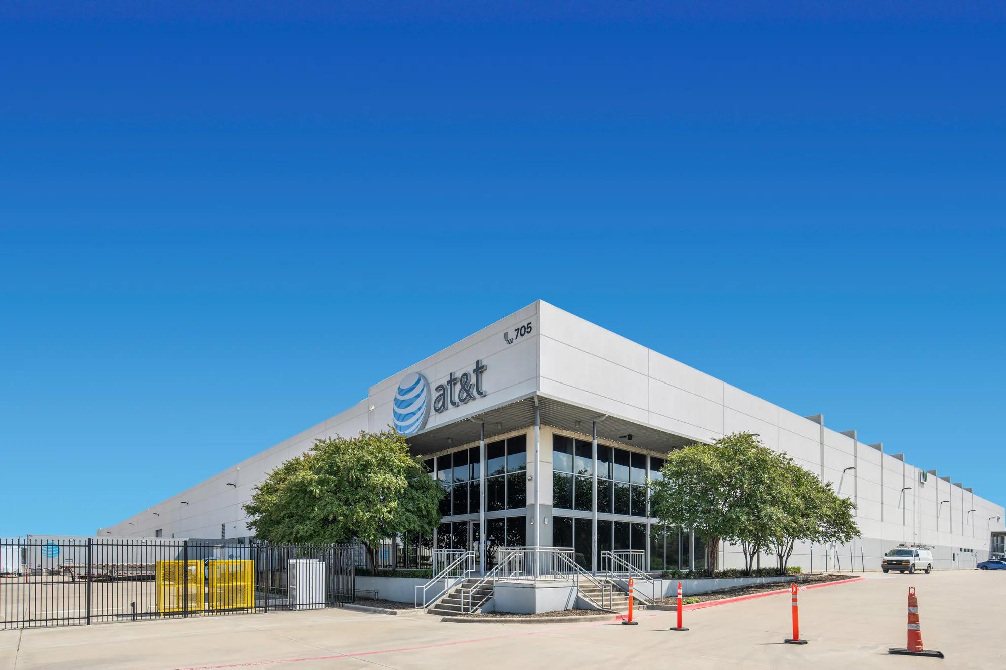 Details of 705 E Wildlife Pkwy, Grand Prairie, TX 75050 - Industrial Property For Lease
