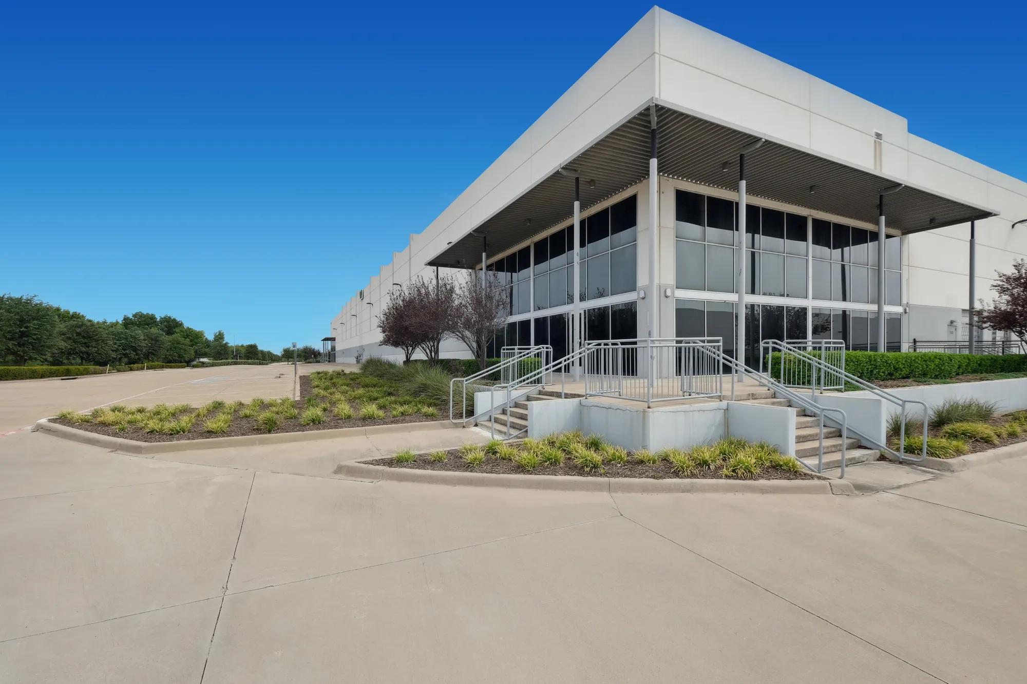 Details of 2250 Lion Country Pkwy, Grand Prairie, TX 75050 - Industrial Property For Lease