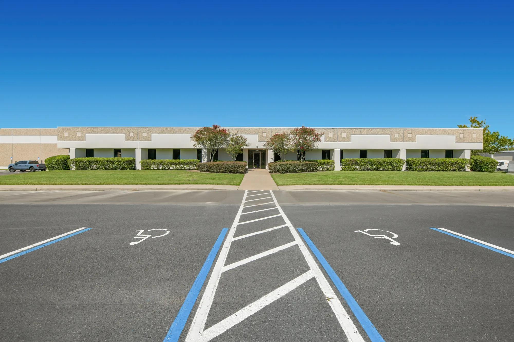 Details of 3200 Mercy Drive, Orlando, FL 32808 - Industrial Property For Lease
