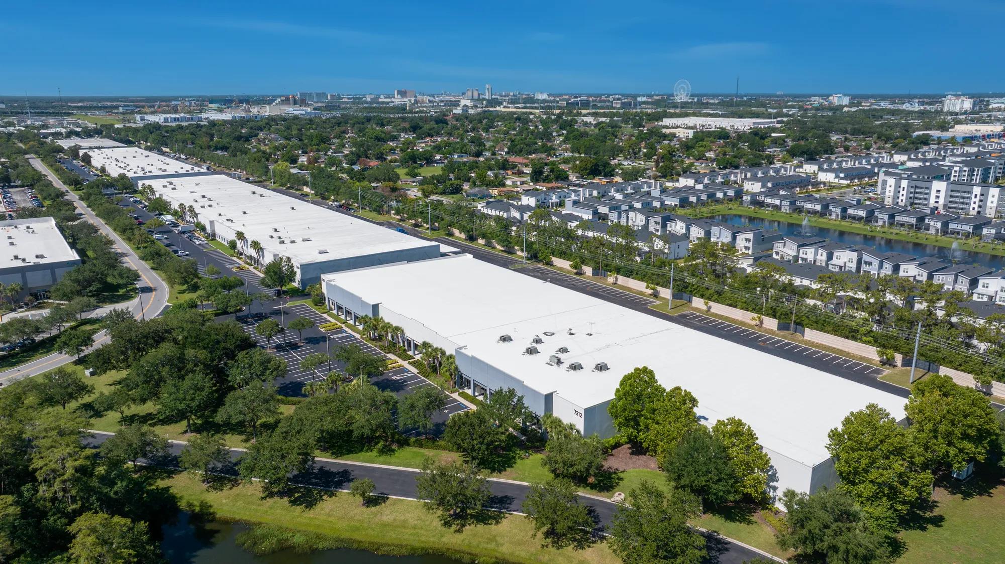7312 Kingspointe Pkwy, Orlando, FL 32819, 4-100