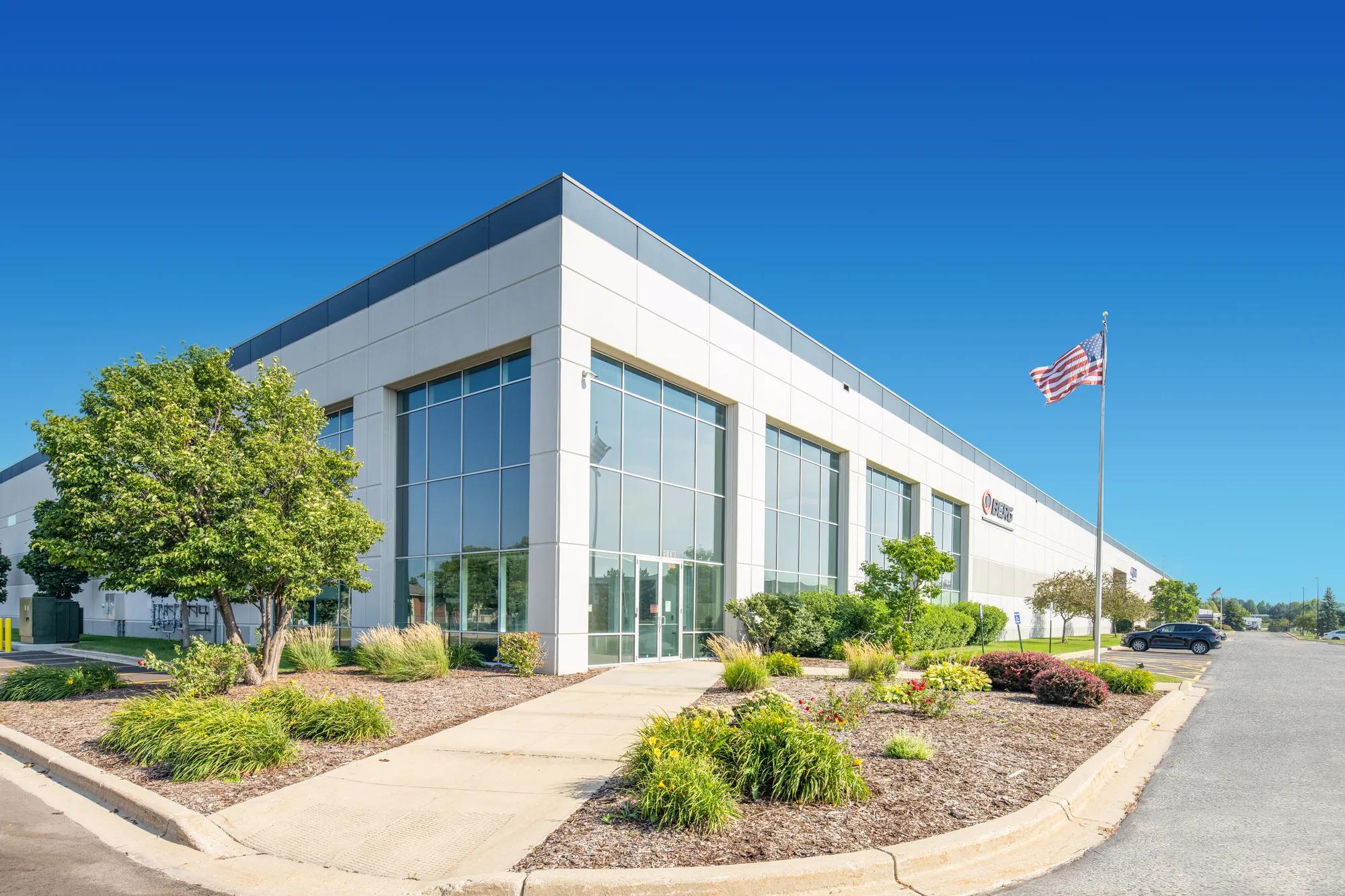 5150 International Dr, Cudahy, WI 53110, A02