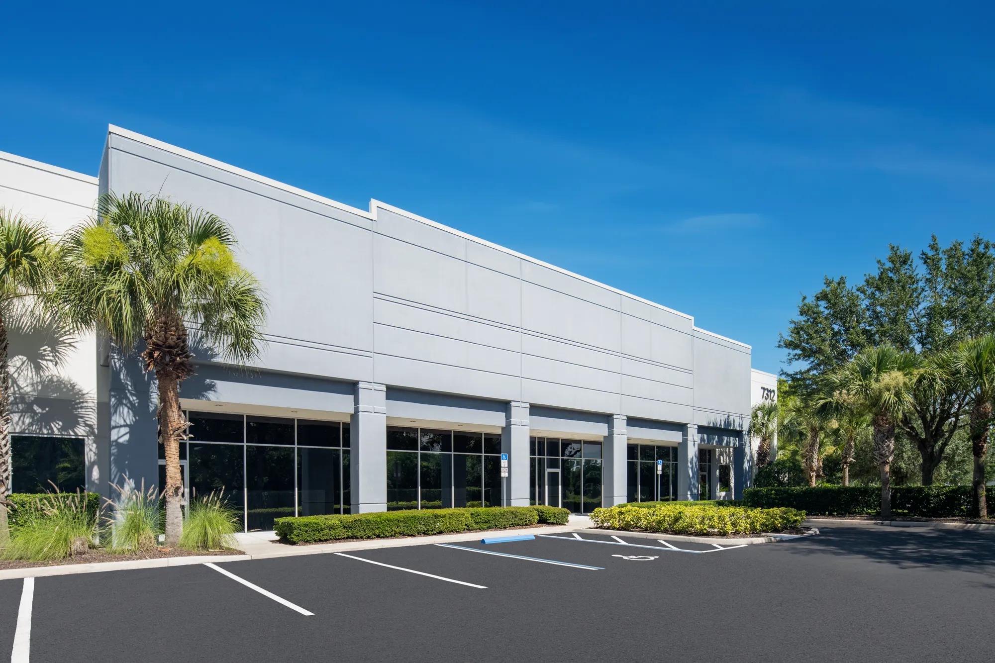 7312 Kingspointe Pkwy, Orlando, FL 32819, 4-100