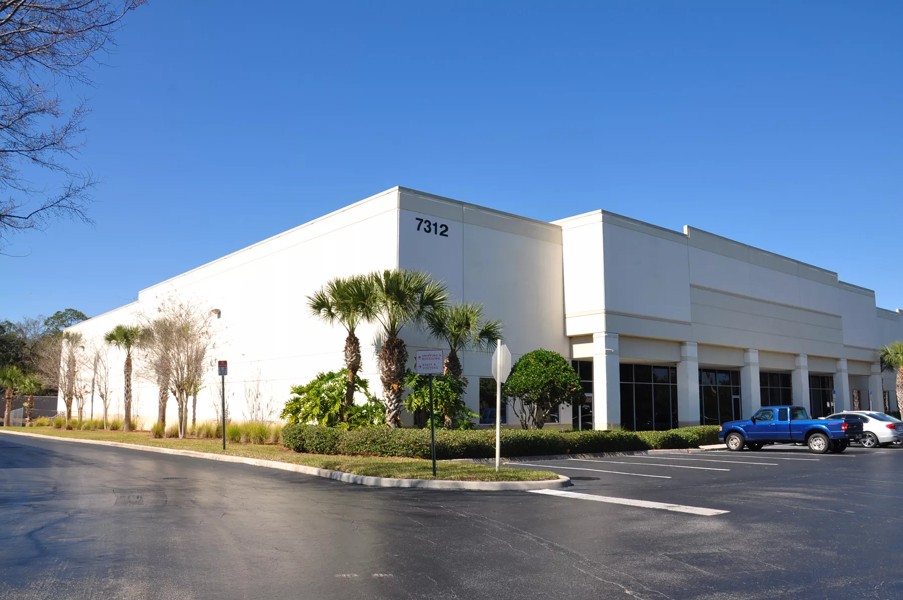 7312 Kingspointe Pkwy, Orlando, FL 32819, 4-100