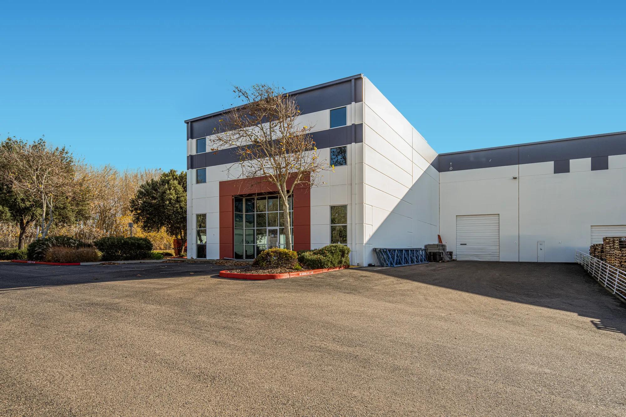 11960 South Harlan Road, Lathrop, CA 95330, 0100