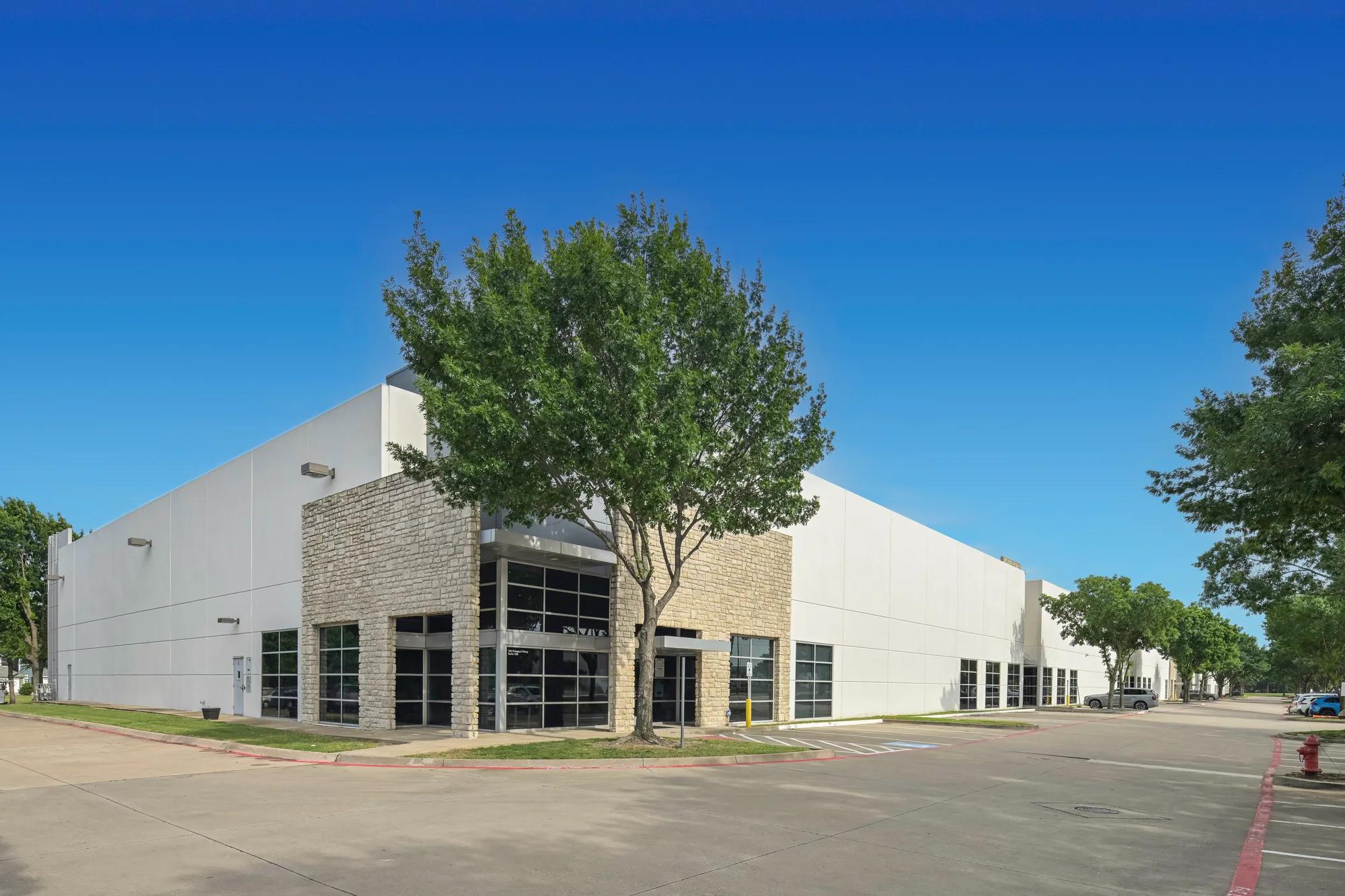 Details of 700 & 800 Freeport Pkwy, 801 Hammond St, Coppell, TX 75019 - Industrial Property For Lease