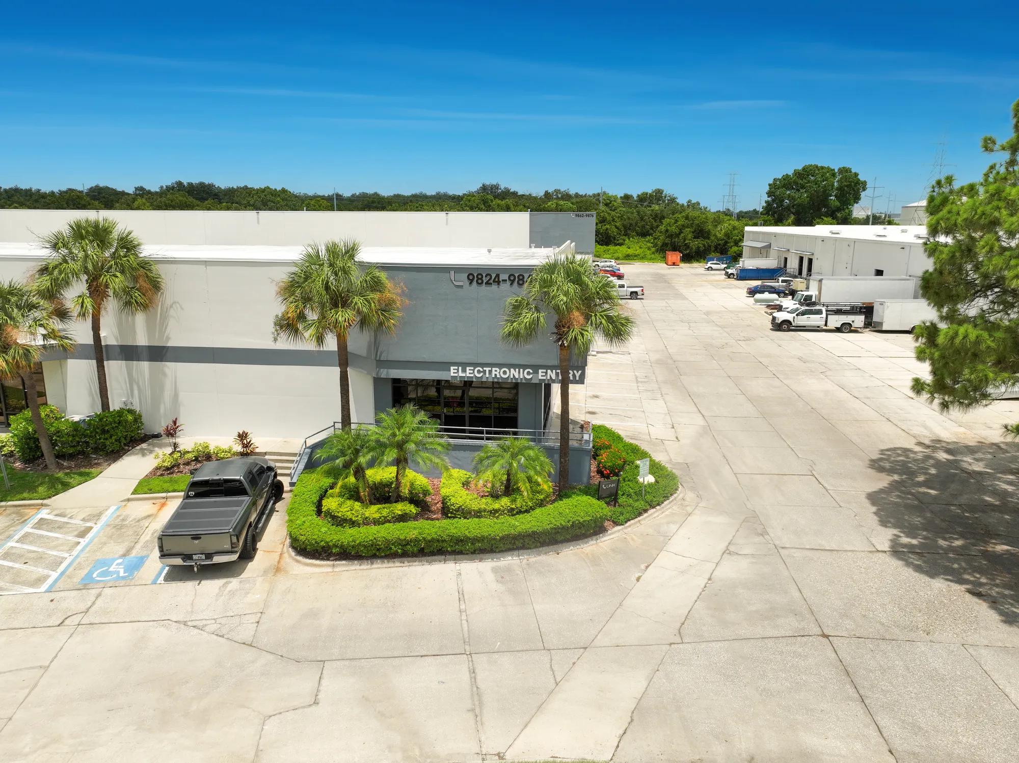 9820-9876 Currie Davis Dr., Tampa, FL 33619, 3-9876-