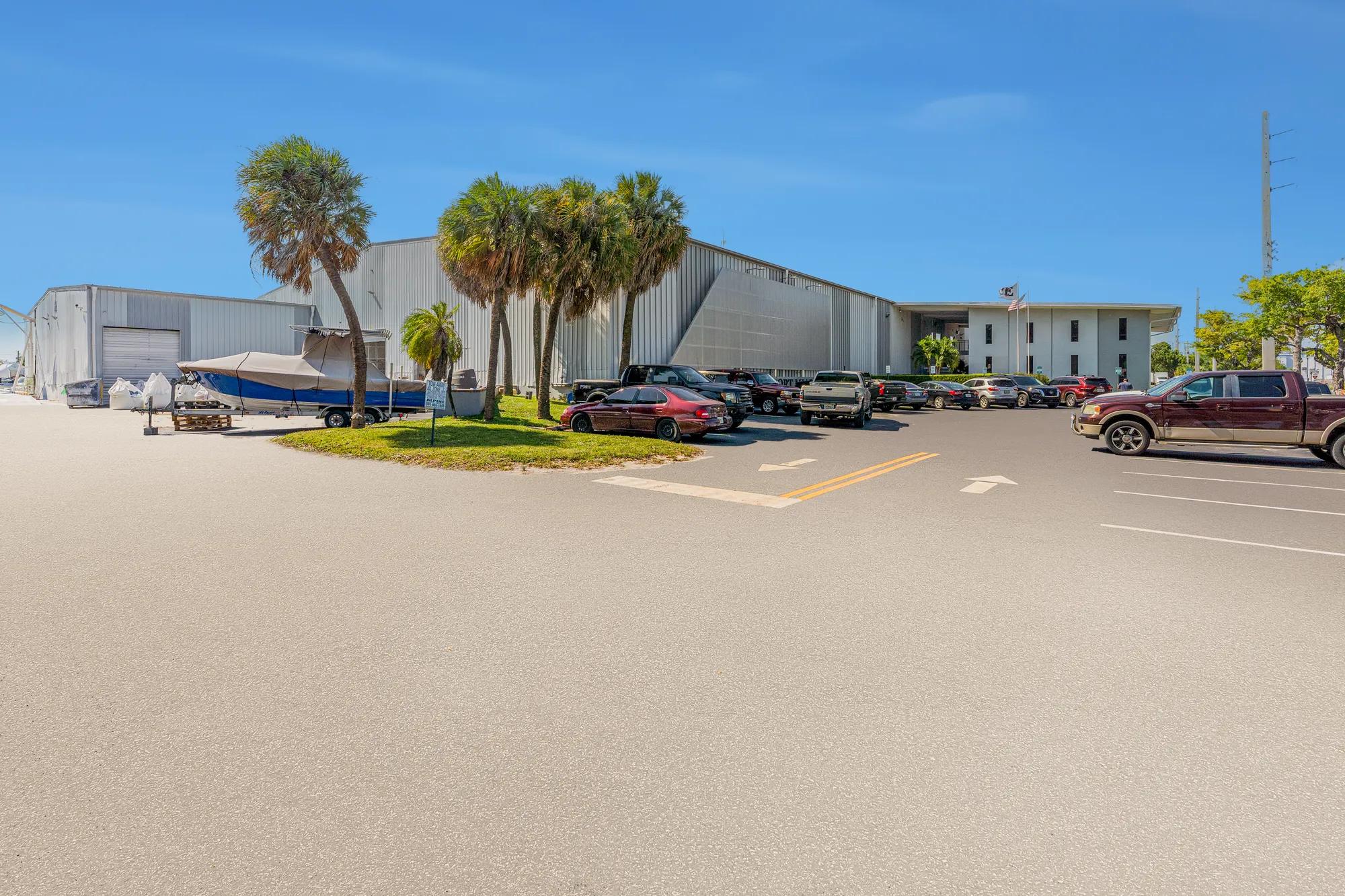 10700 NW 36th Ave, Miami Gardens, FL 33167, 0100