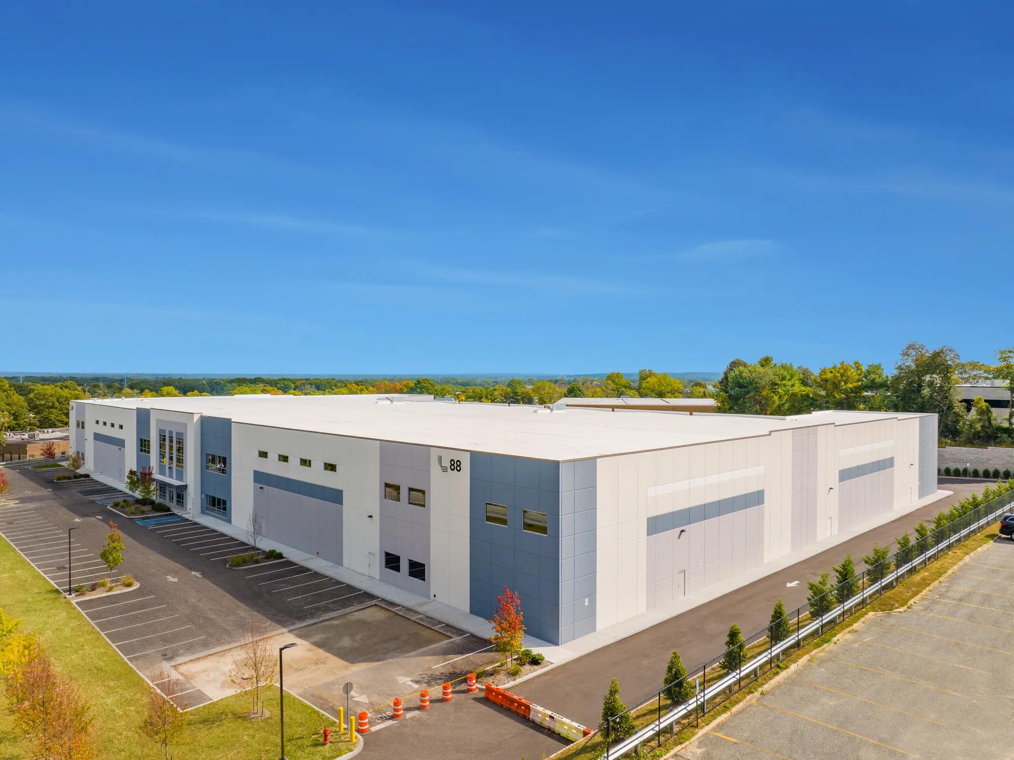 88 Parkway Drive South, Hauppauge, NY 11788