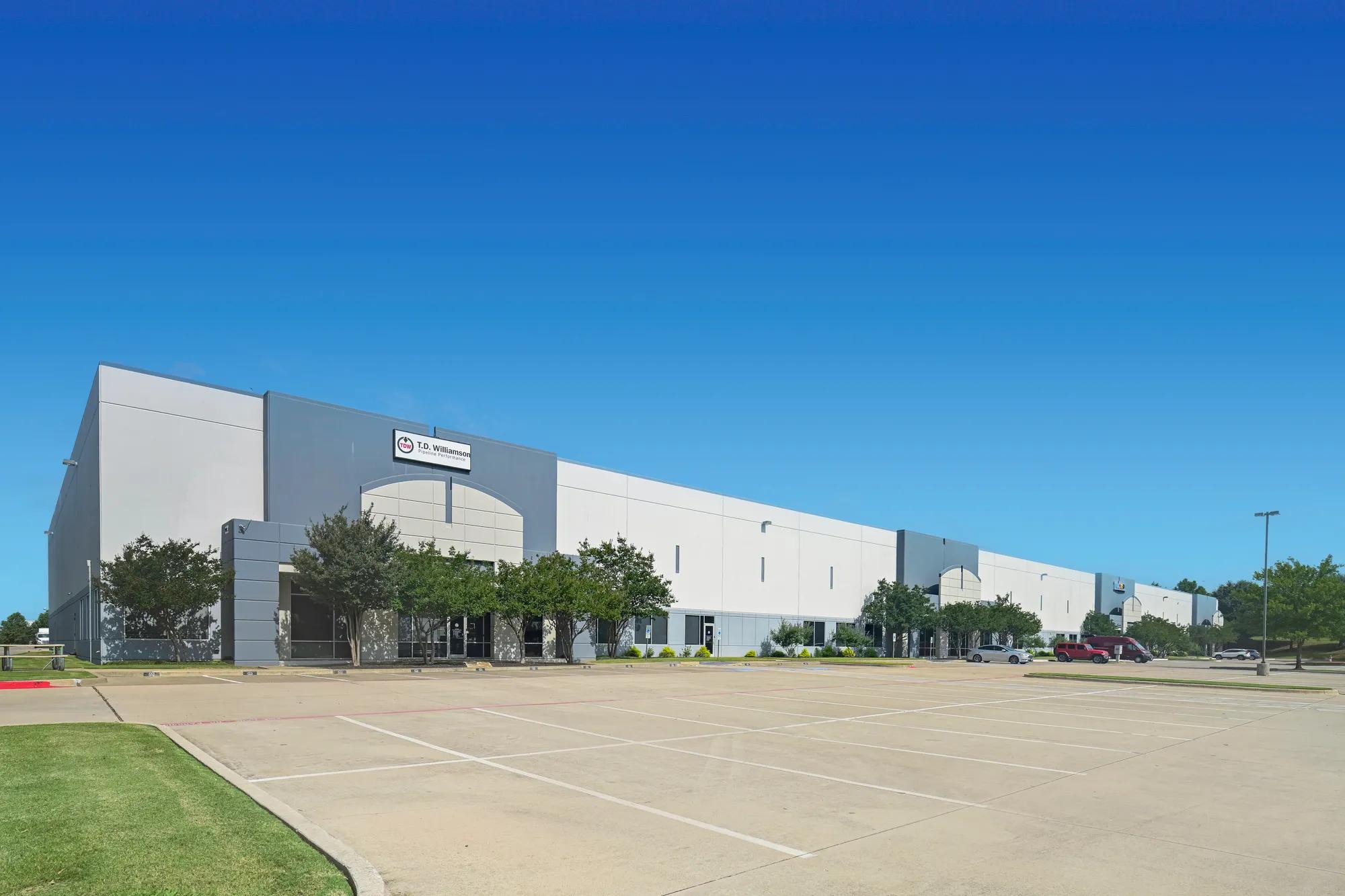 Photo of 601 International Airport Center