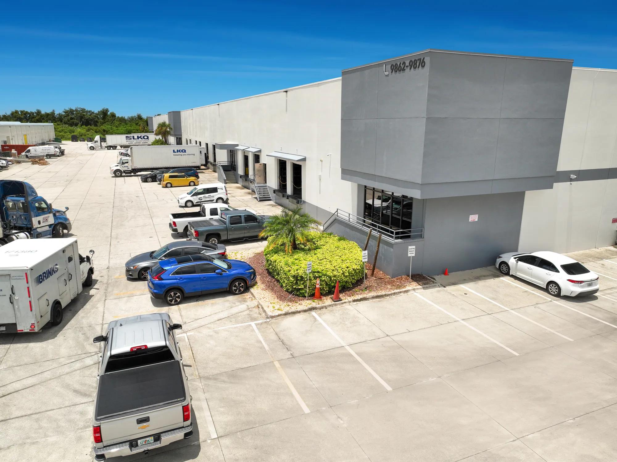 9820-9876 Currie Davis Dr., Tampa, FL 33619, 3-9876-