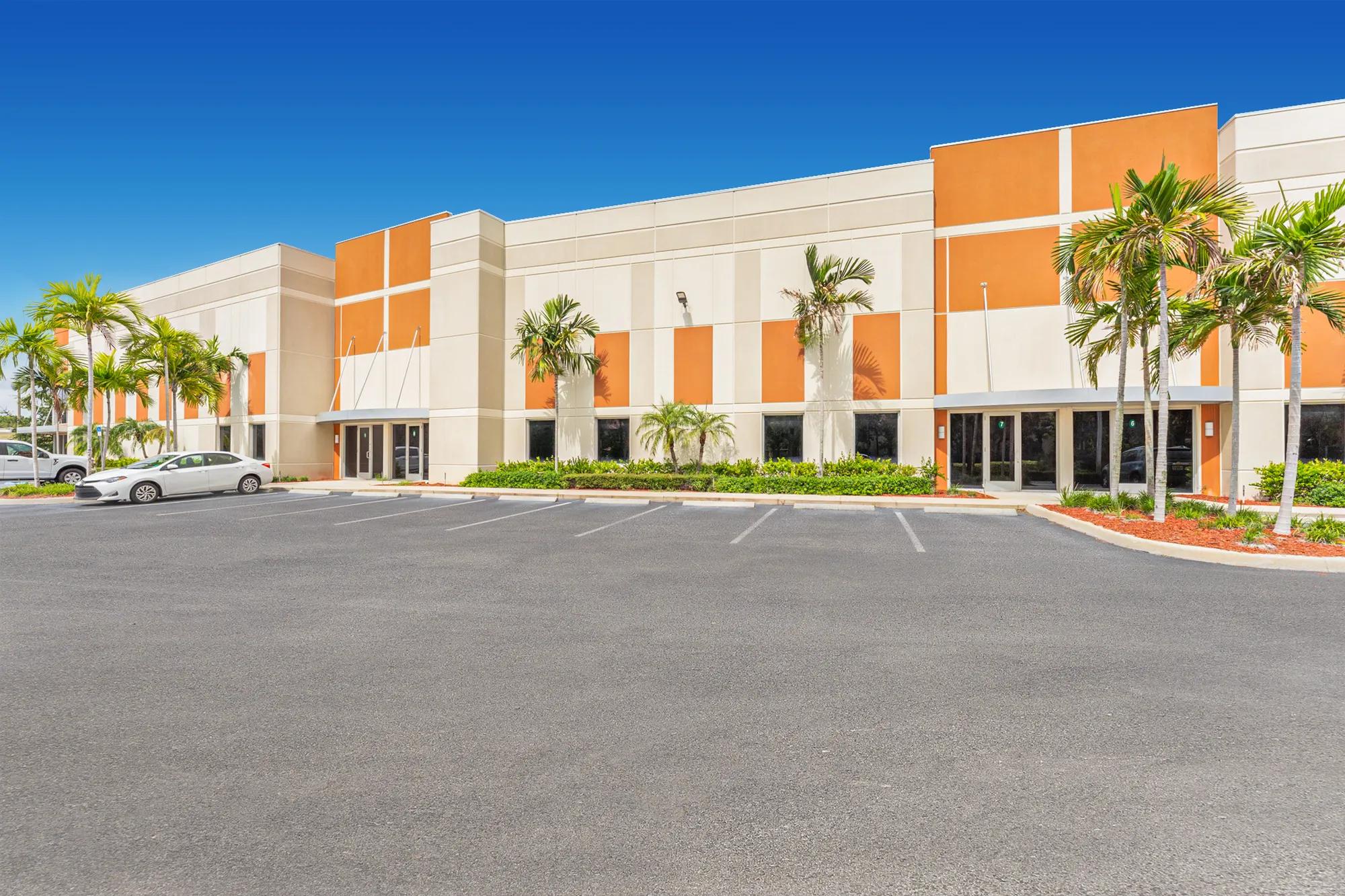 2213 Vista Pkwy, West Palm Beach, FL 33411, 0100