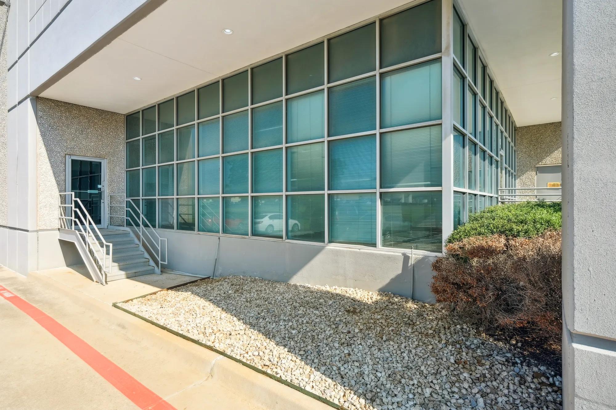 Details of Grand Prairie, TX 75050 - Industrial Property For Lease