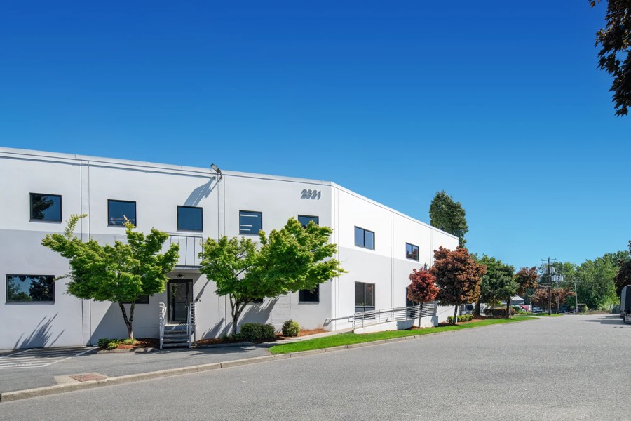 2401 NE Argyle Street, Portland, OR 97211, 00310