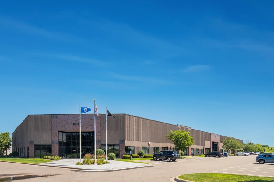 601 Campus Drive, New Brighton, MN 55112, 1200