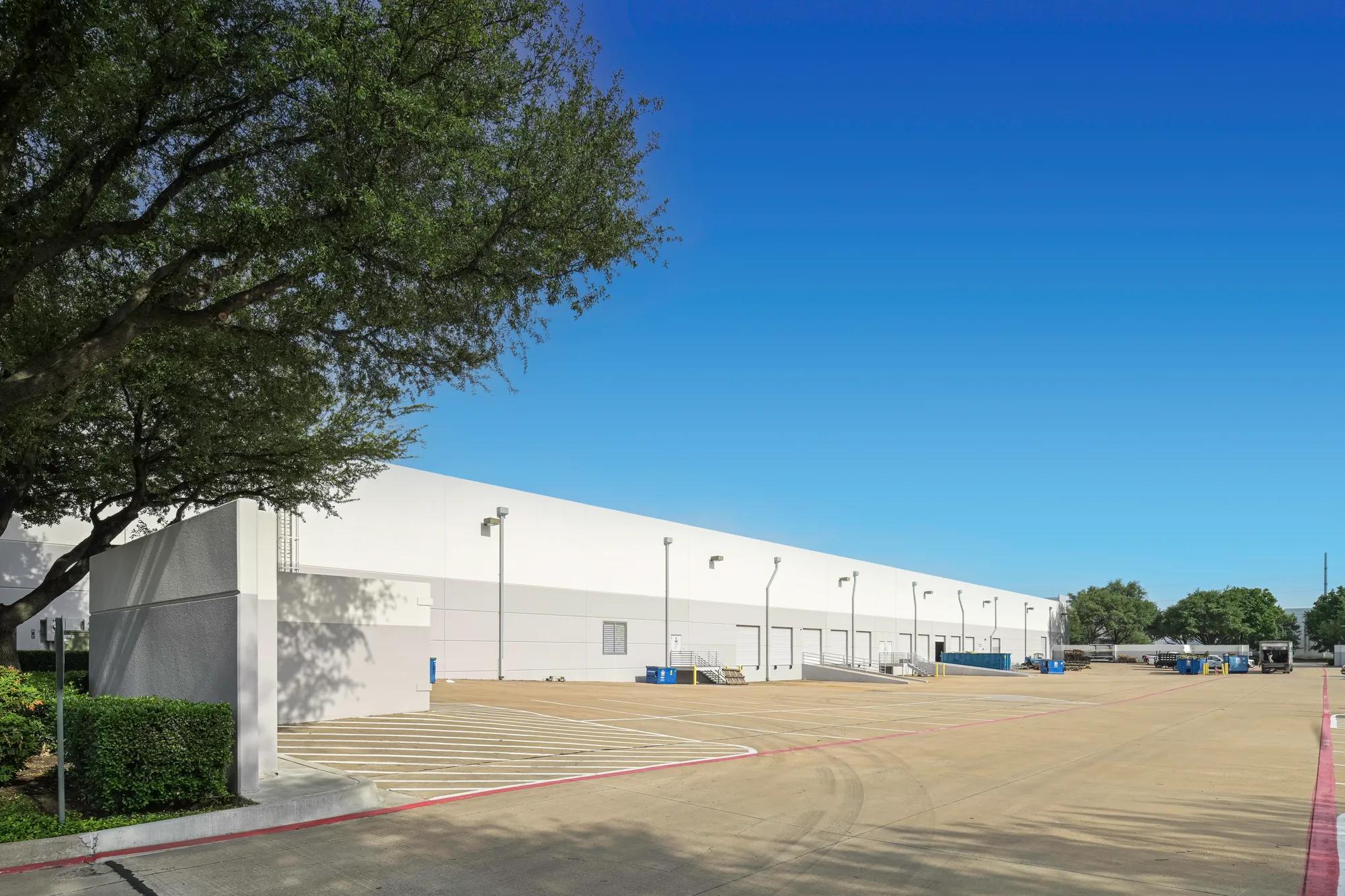 Details of 700 & 800 Freeport Pkwy, 801 Hammond St, Coppell, TX 75019 - Industrial Property For Lease