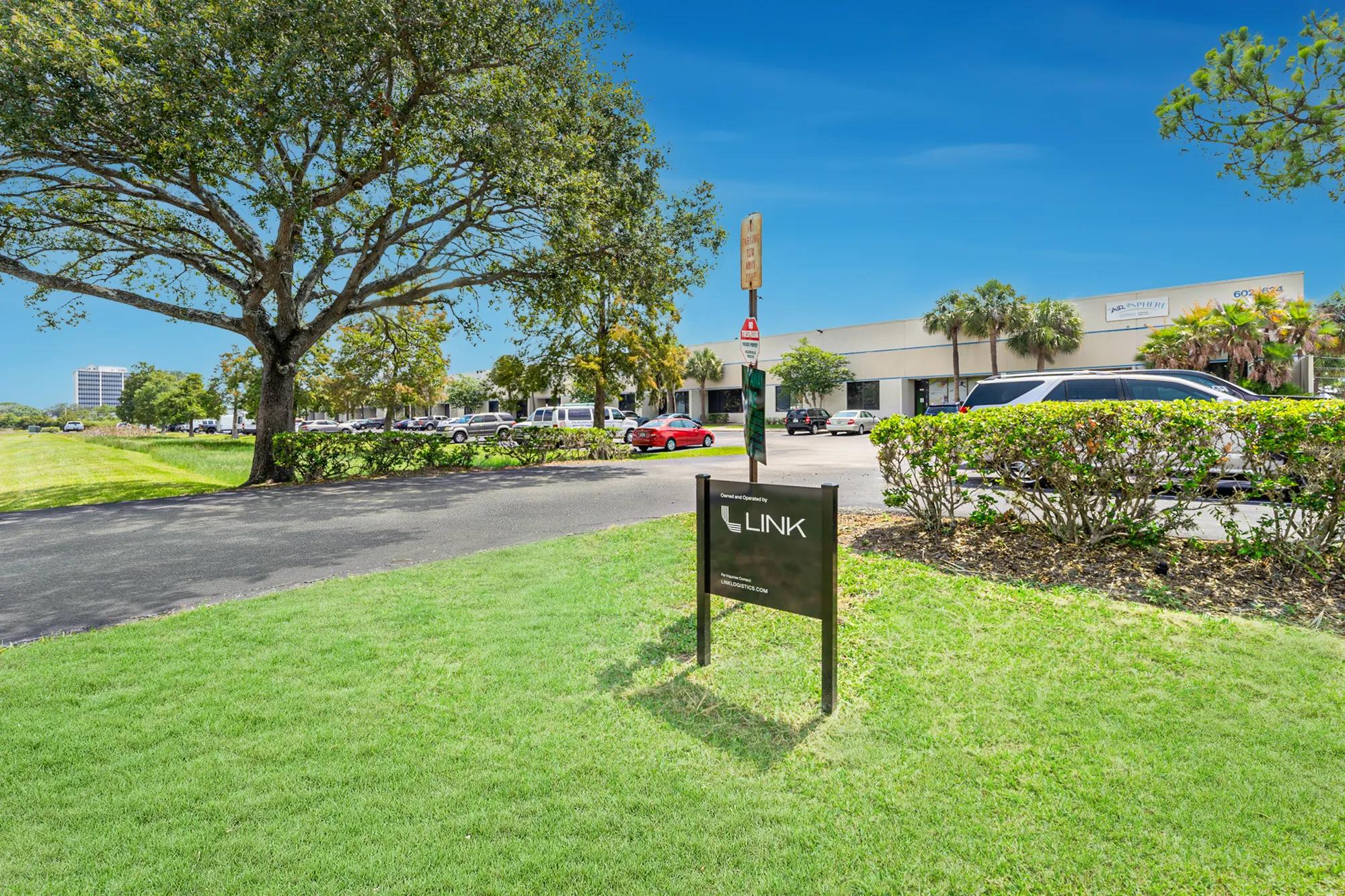 602-624 S. Ware Blvd, Tampa, FL 33619, 622-624