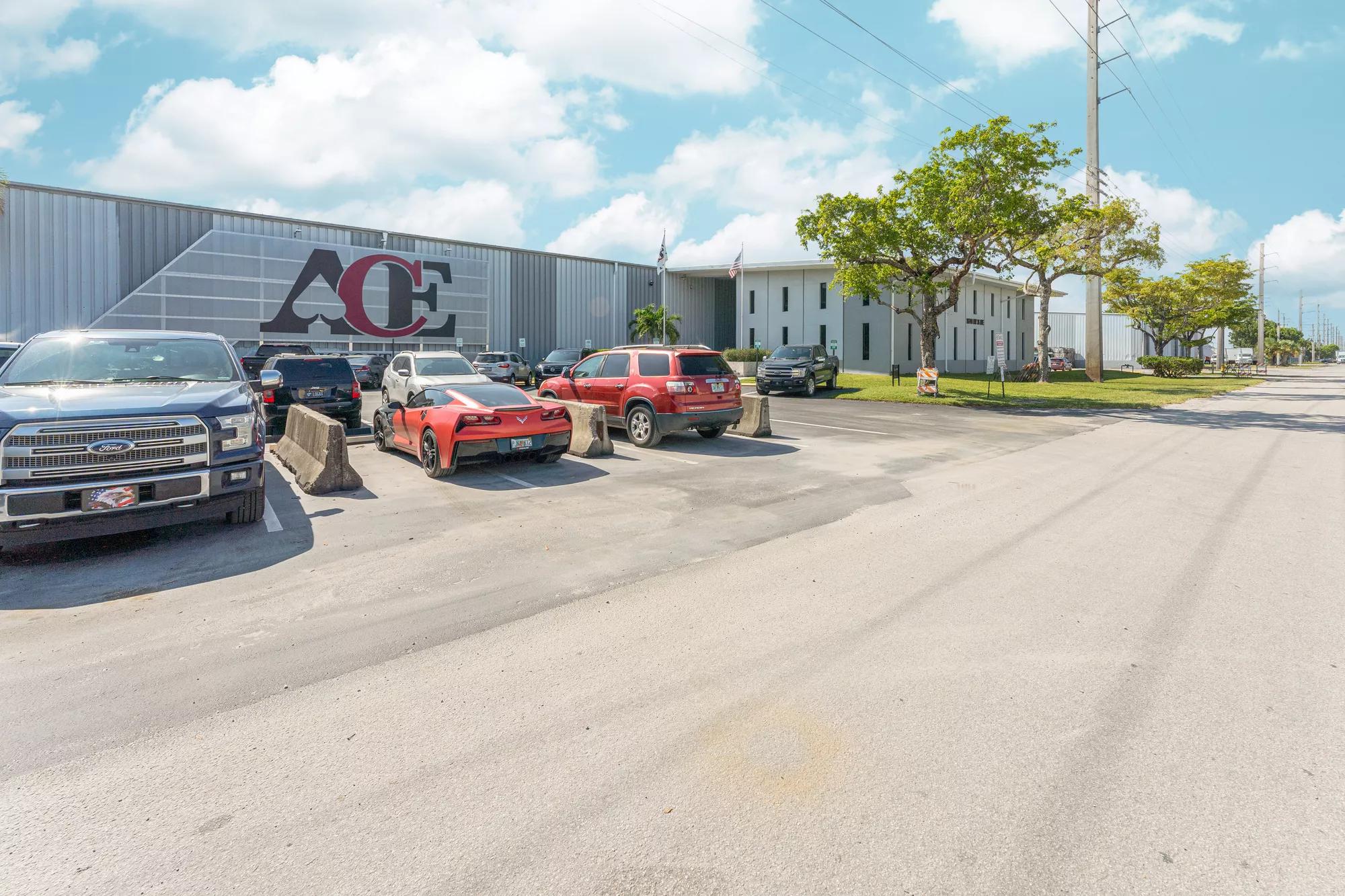 10700 NW 36th Ave, Miami Gardens, FL 33167, 0100
