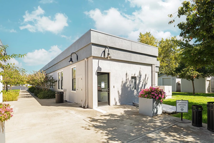 18 Business Park Way, Sacramento, CA 95828, O153