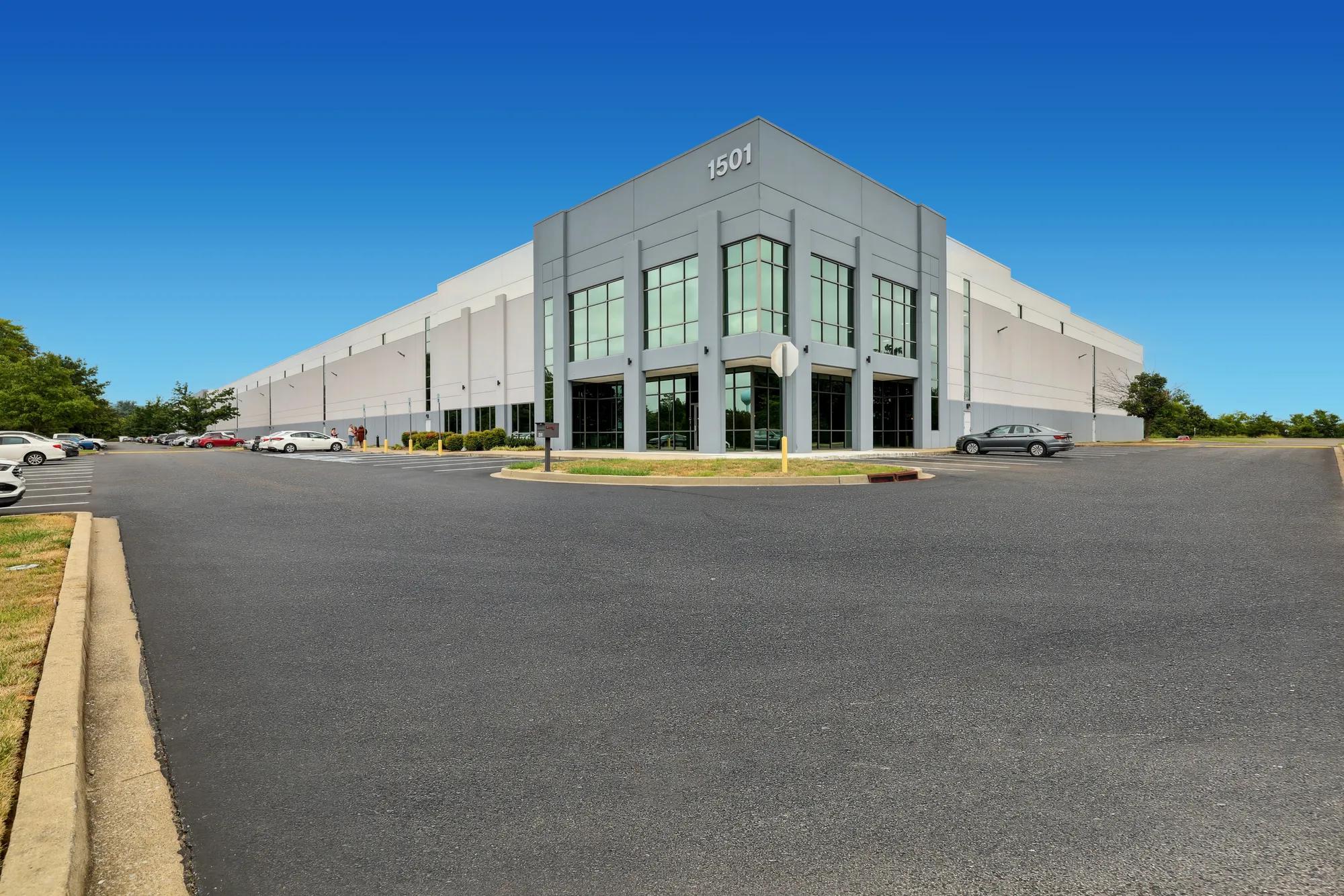Nashville Industrial Real Estate: Population Growth, Corporate Relocations and a Market on the Rise 