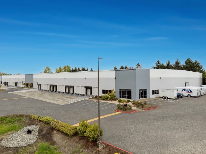 14125-14145 NE Airport Way, Portland, OR 97230, 14125