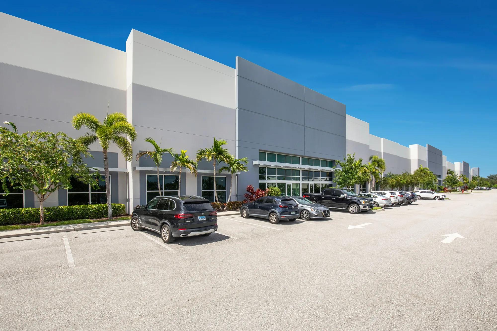 Details of West Palm Beach, FL 33413 - Industrial Property For Lease