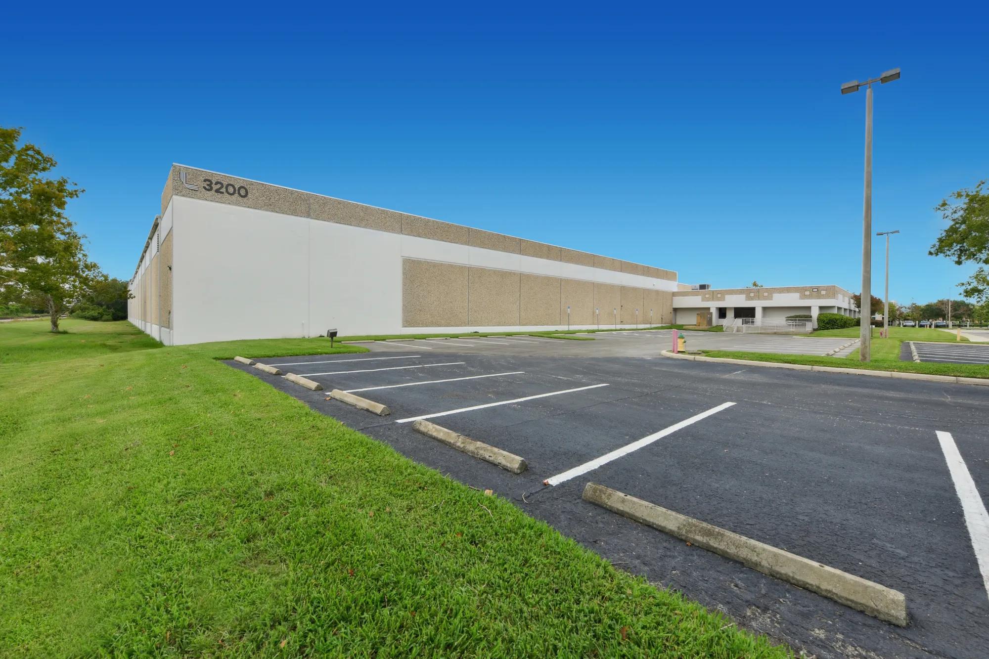 Details of 3200 Mercy Drive, Orlando, FL 32808 - Industrial Property For Lease