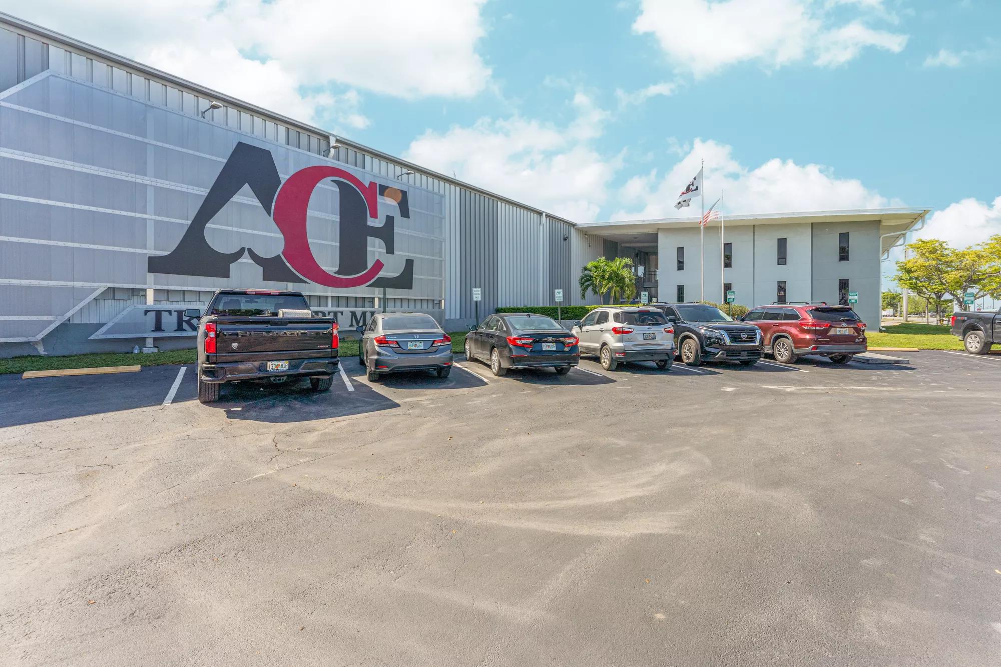 10700 NW 36th Ave, Miami Gardens, FL 33167, 0100