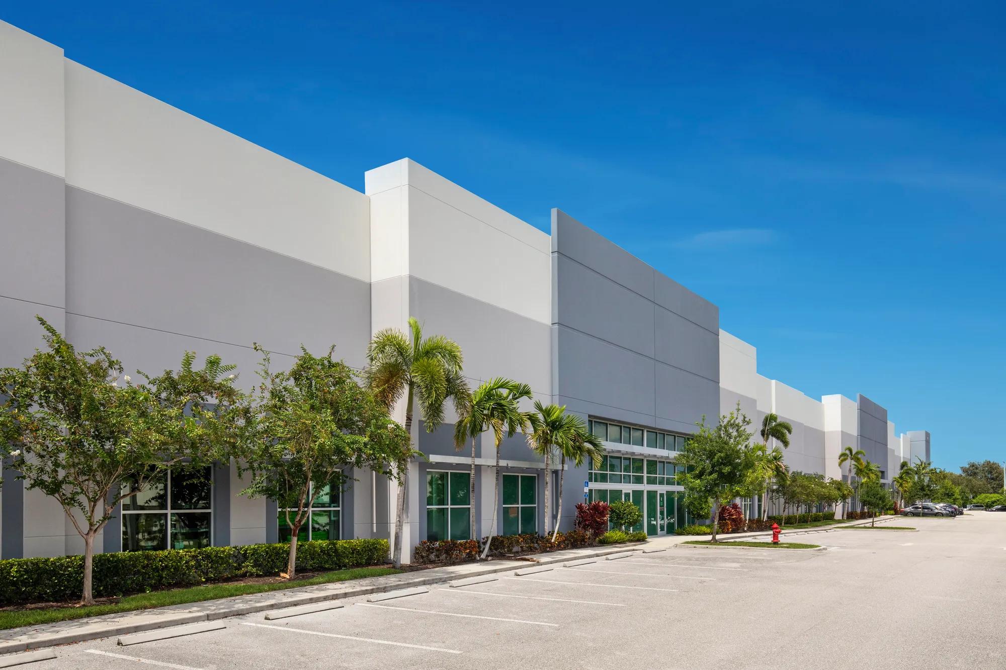 Details of West Palm Beach, FL 33413 - Industrial Property For Lease