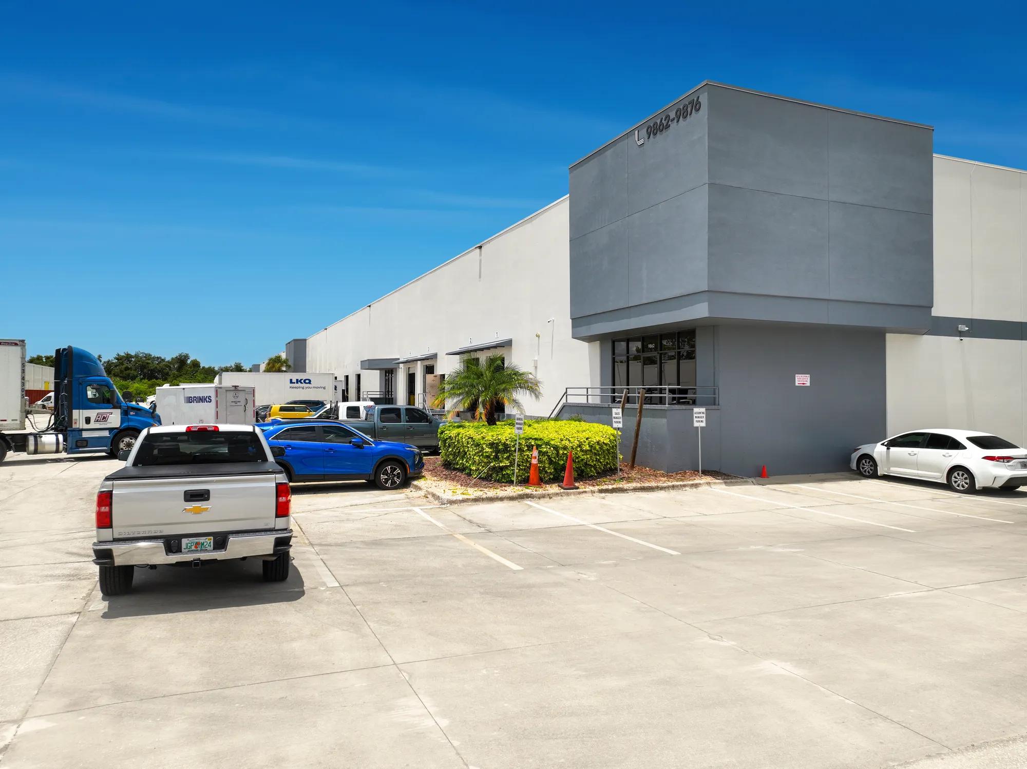9820-9876 Currie Davis Dr., Tampa, FL 33619, 3-9876-