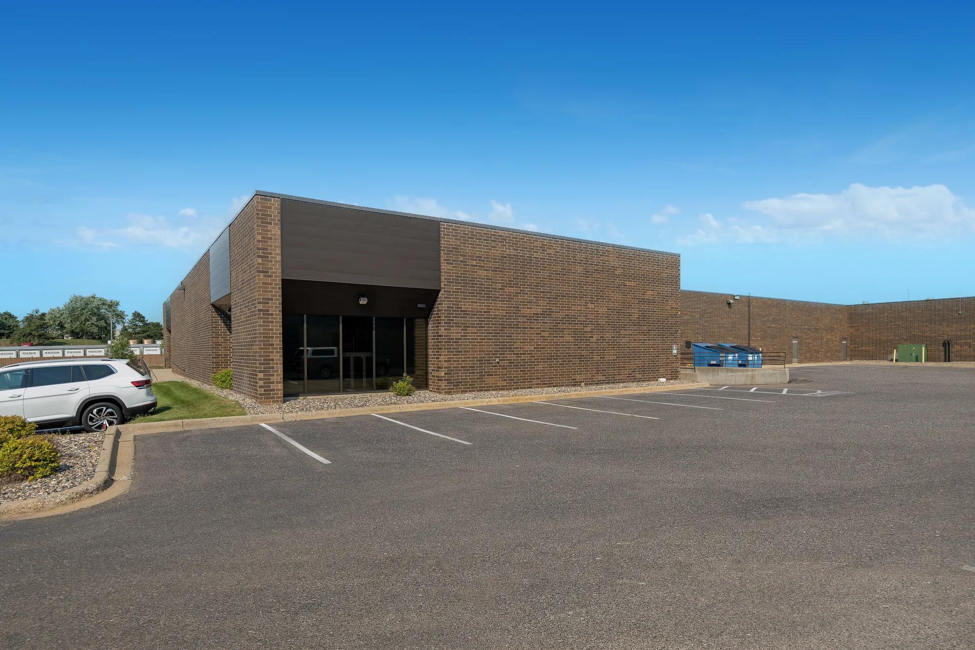 Details of 1270 Eagan Industrial Road, Saint Paul, MN 55121 - Industrial Property For Lease