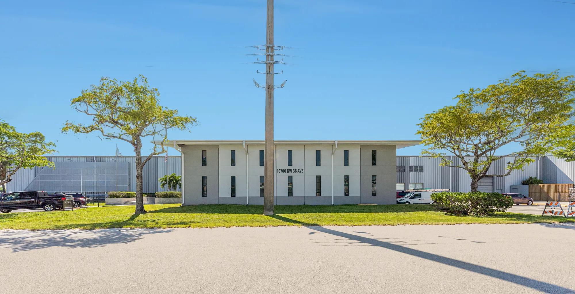 10700 NW 36th Ave, Miami Gardens, FL 33167, 0100