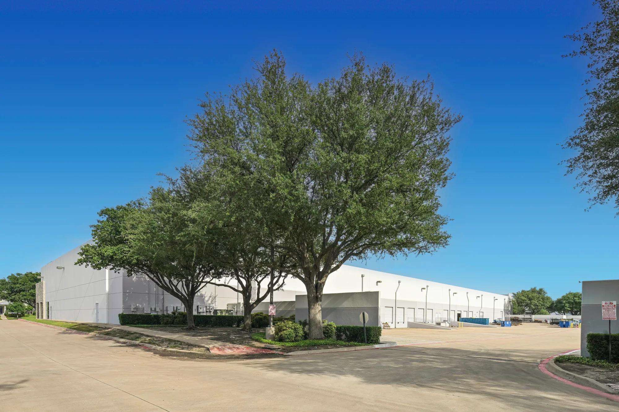 Details of 700 & 800 Freeport Pkwy, 801 Hammond St, Coppell, TX 75019 - Industrial Property For Lease