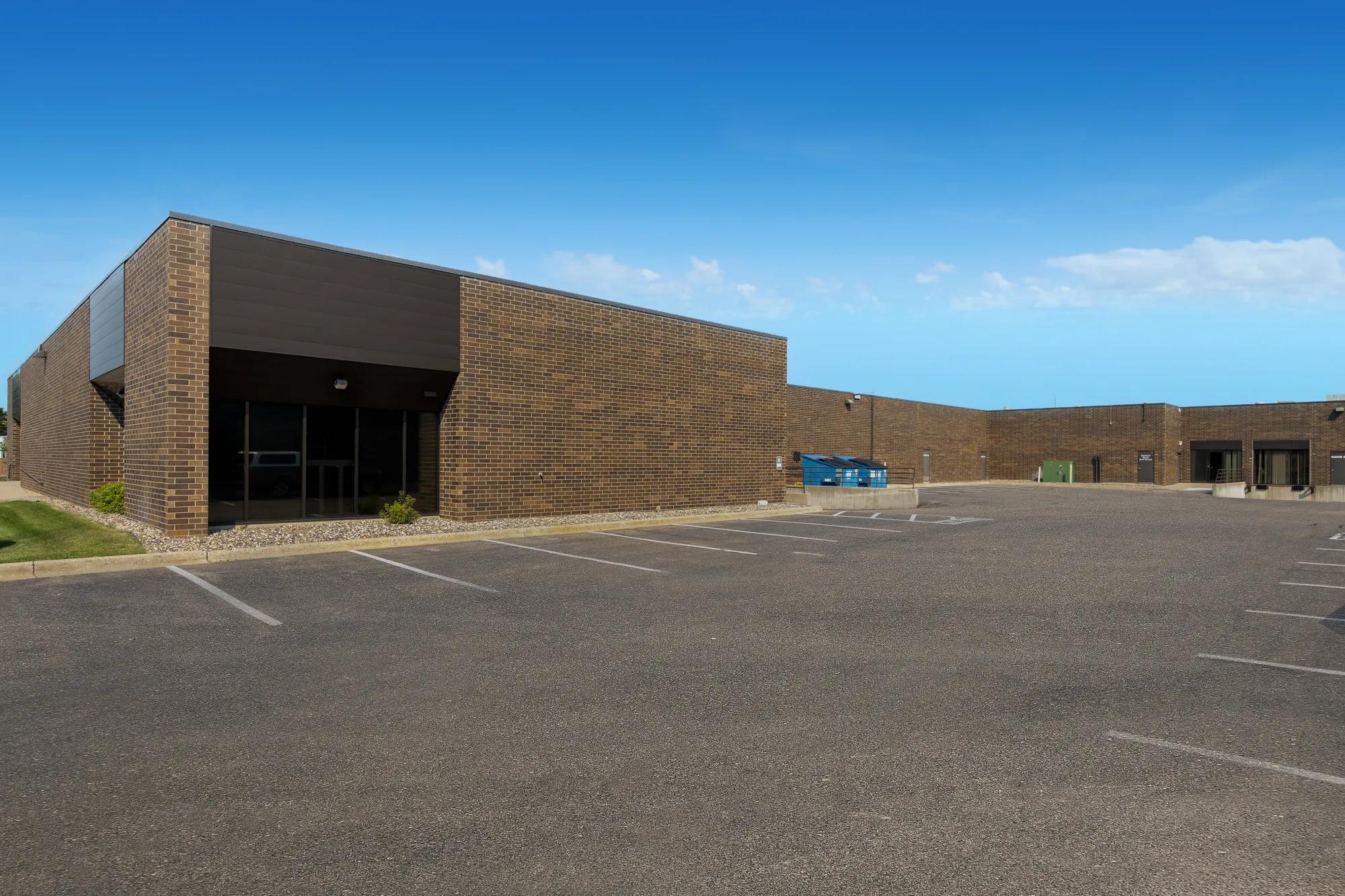Details of 1270 Eagan Industrial Road, Saint Paul, MN 55121 - Industrial Property For Lease