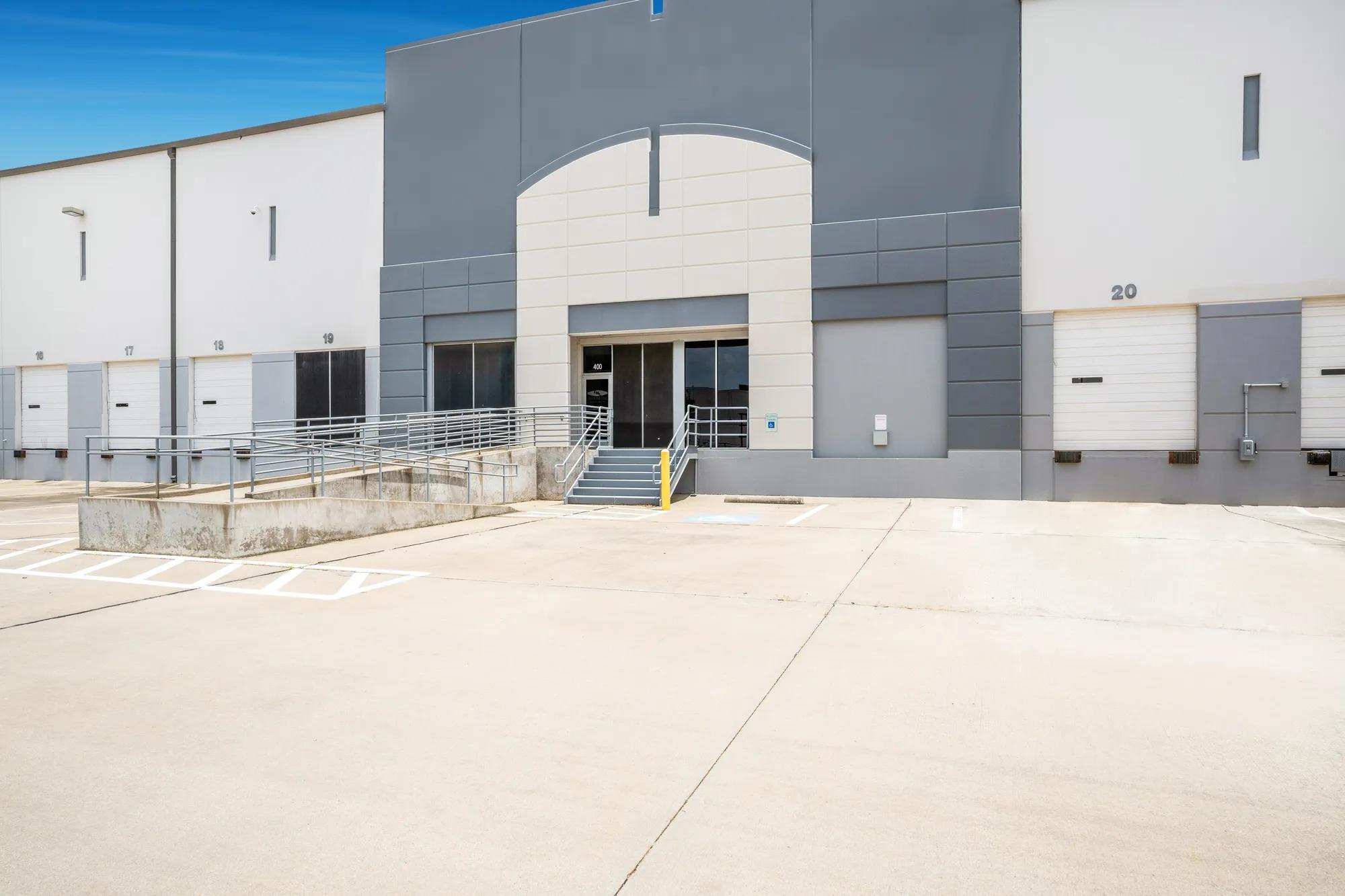 Details of 615 Westport Parkway, Grapevine, TX 76051 - Industrial Property For Lease