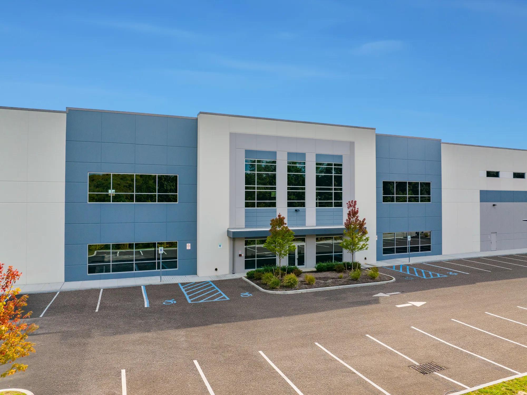 88 Parkway Drive South, Hauppauge, NY 11788