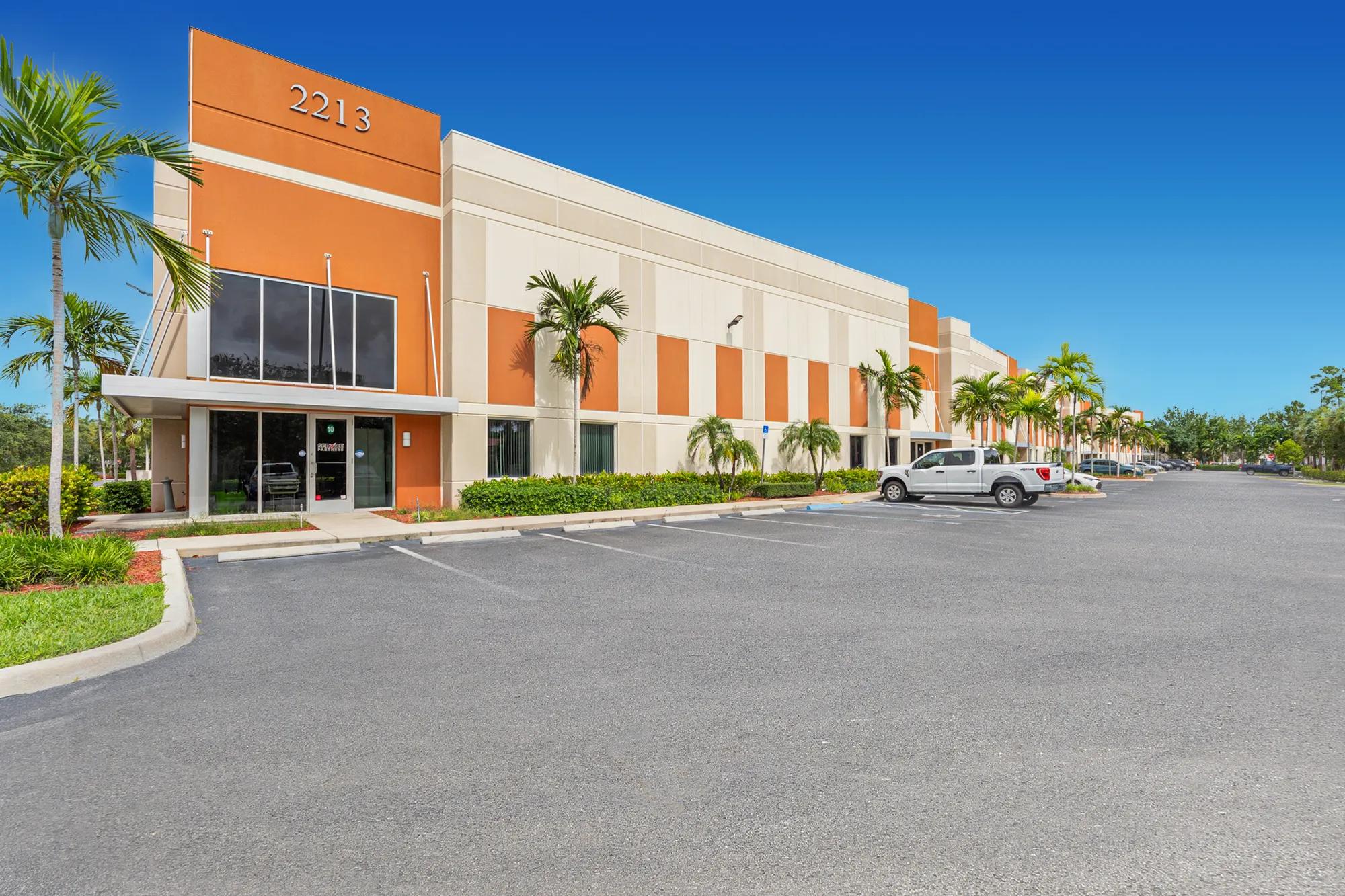 2213 Vista Pkwy, West Palm Beach, FL 33411, 0100