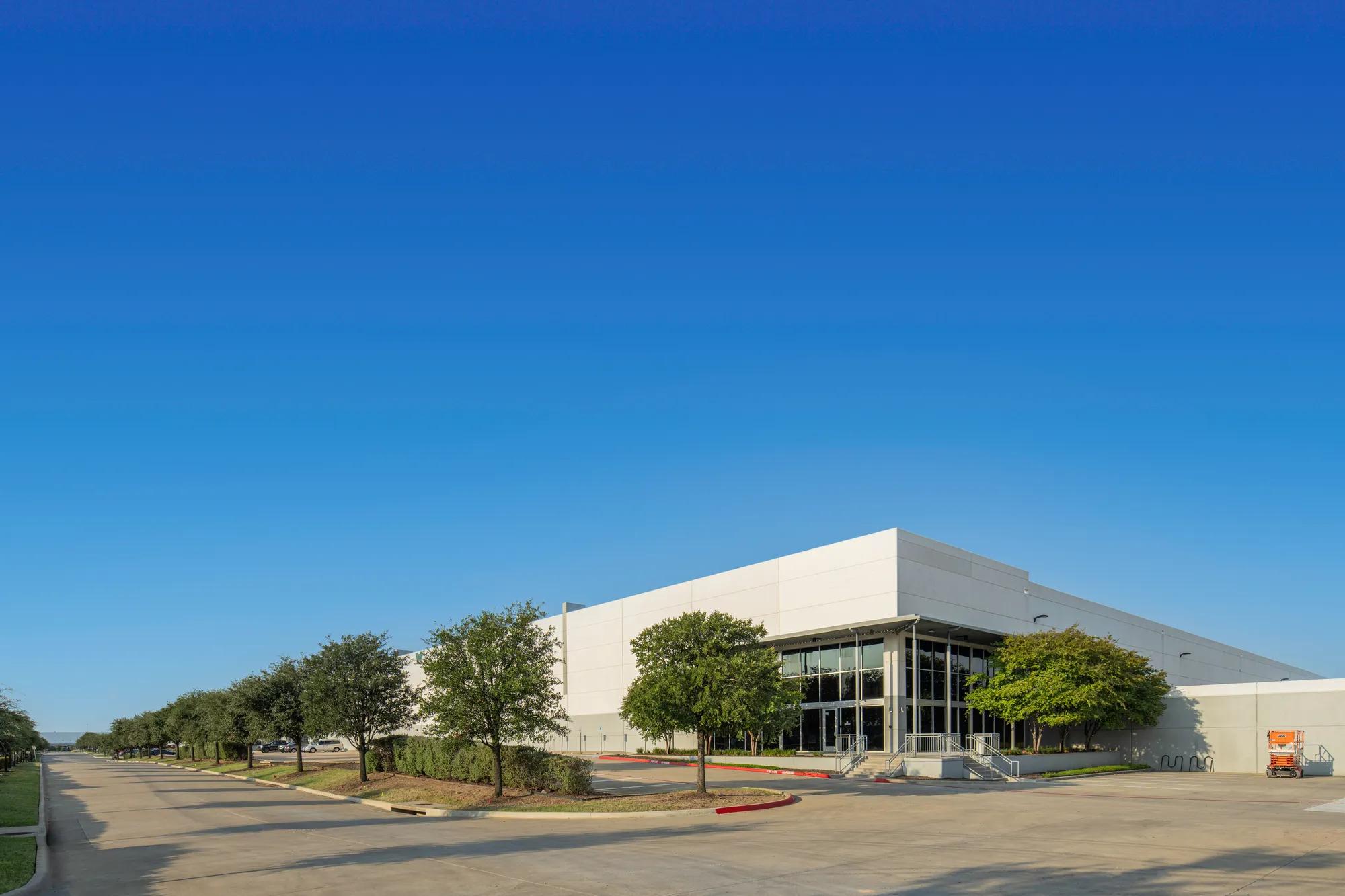 Details of 705 E Wildlife Pkwy, Grand Prairie, TX 75050 - Industrial Property For Lease