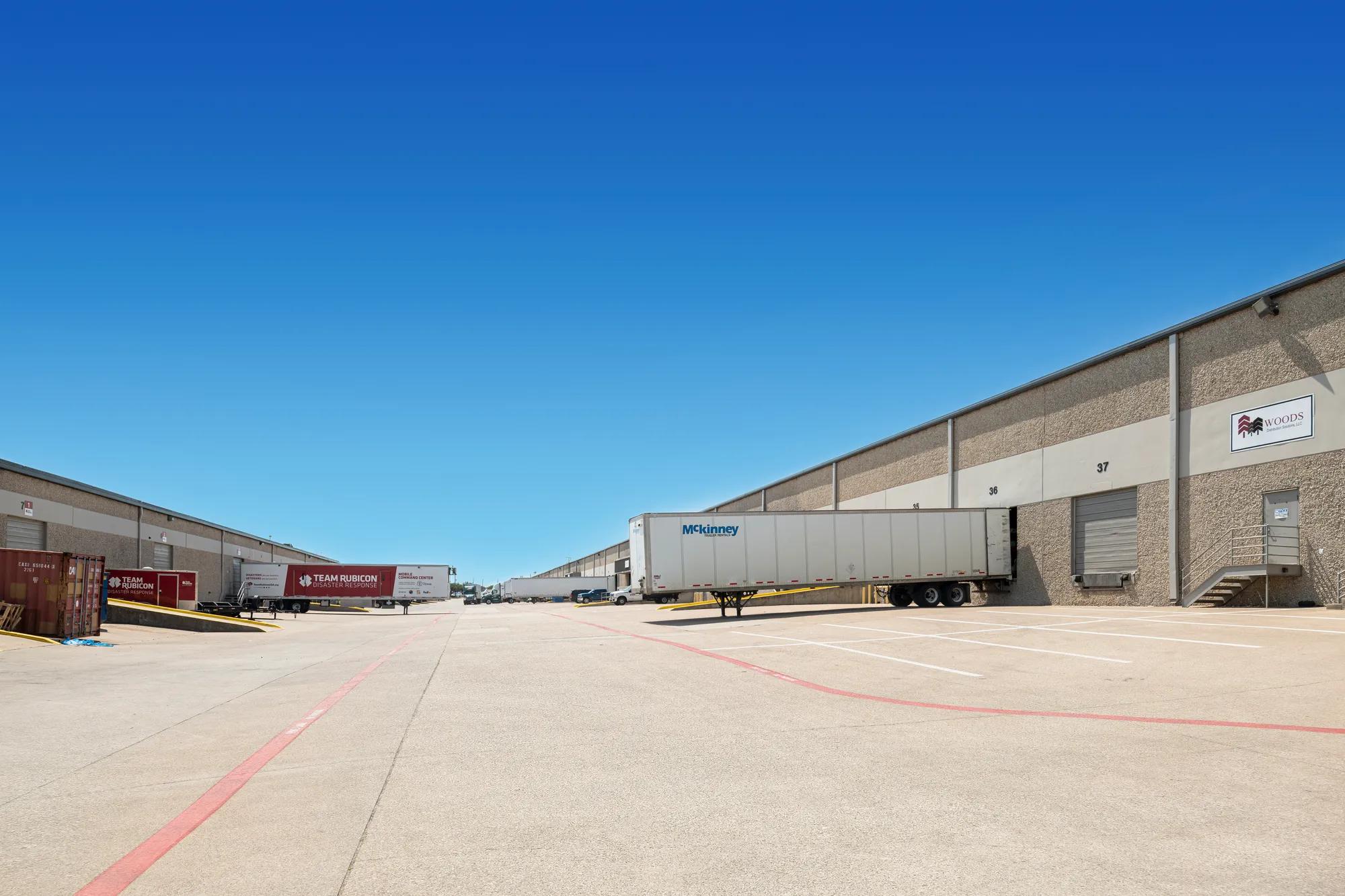1213 W. Carrier Parkway, Grand Prairie, TX 75050, 00412