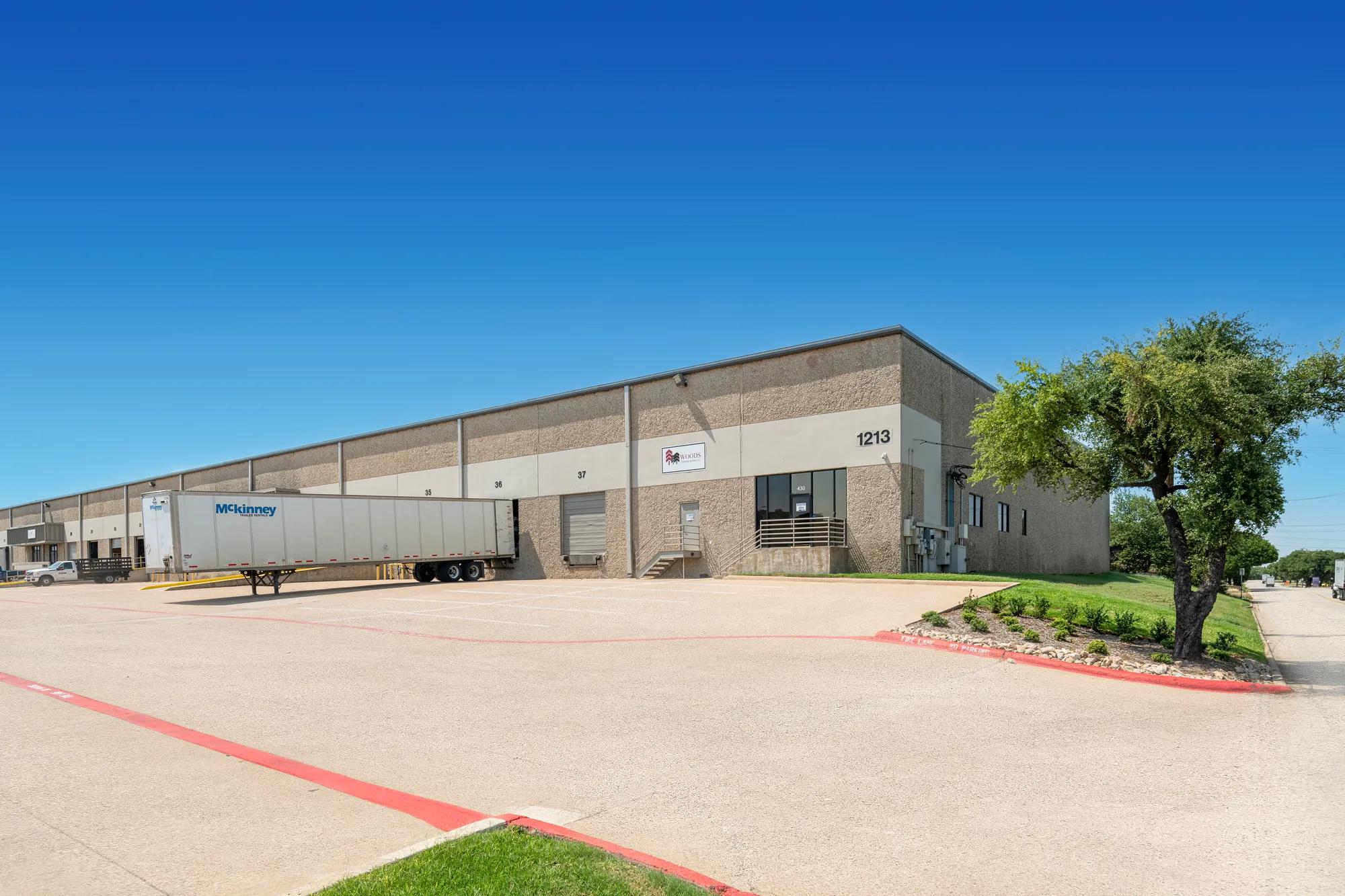 1213 W. Carrier Parkway, Grand Prairie, TX 75050, 00412