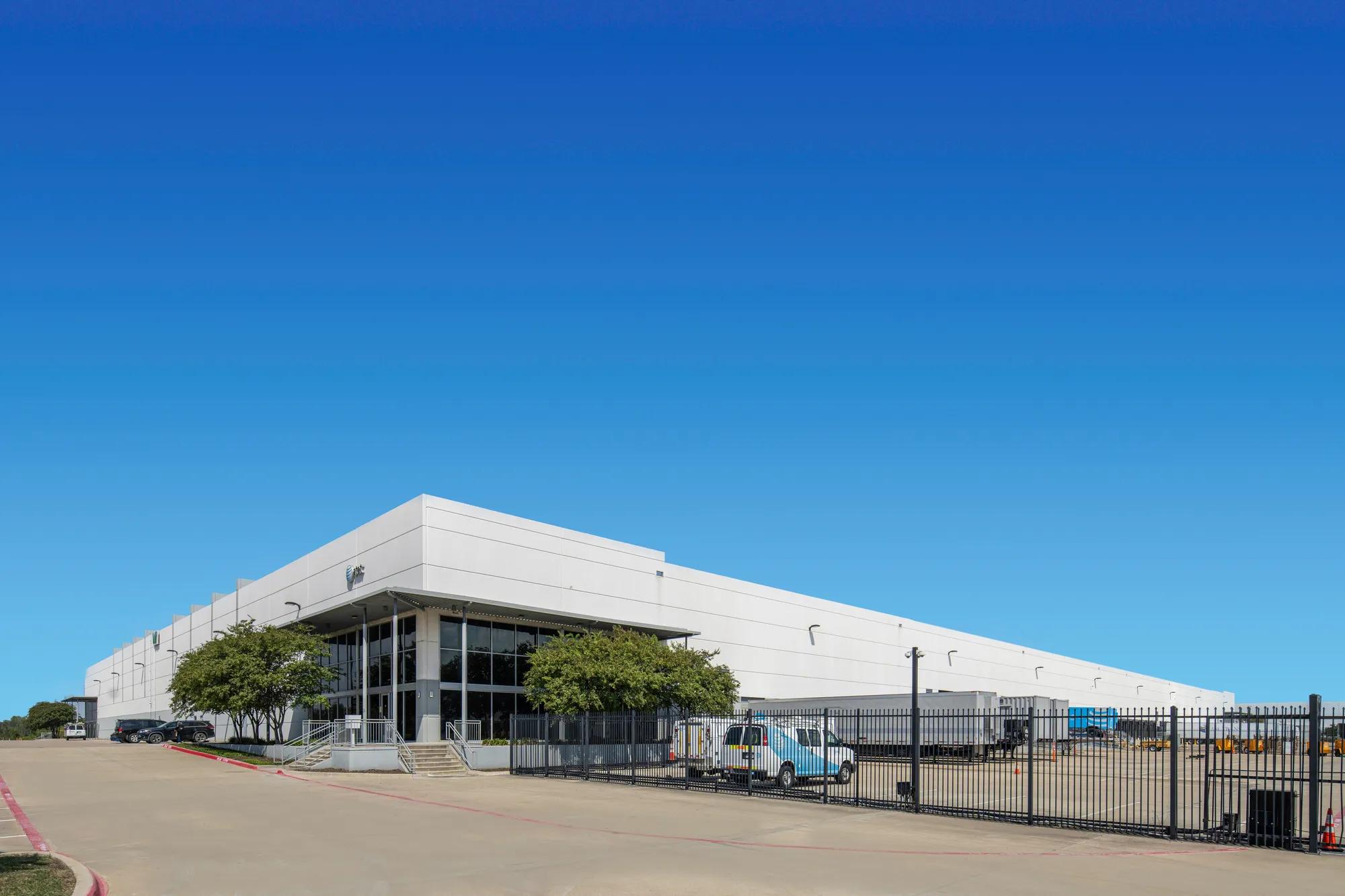 Details of 705 E Wildlife Pkwy, Grand Prairie, TX 75050 - Industrial Property For Lease