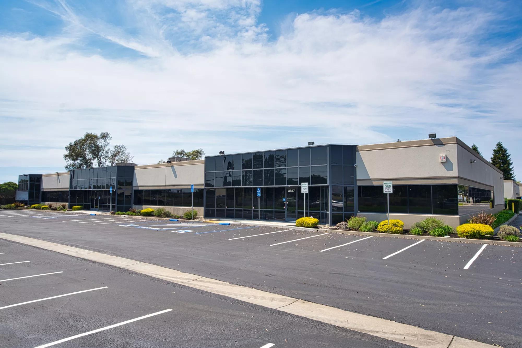Photo of Bay Center Business Park II