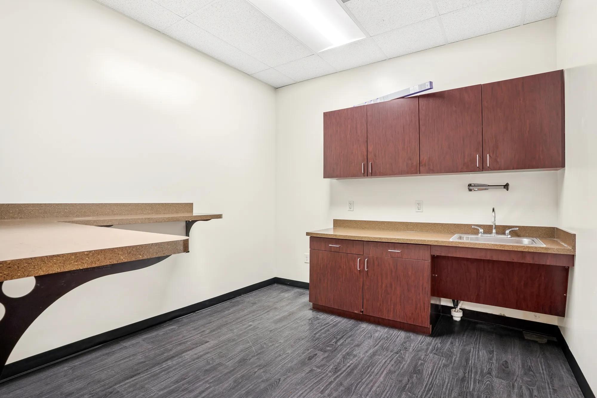 Details of 615 Westport Parkway, Grapevine, TX 76051 - Industrial Property For Lease